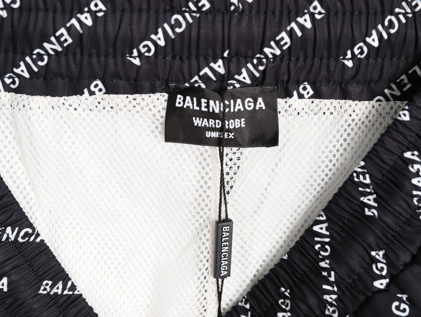 Ba*len*cia*ga 25ss shorts