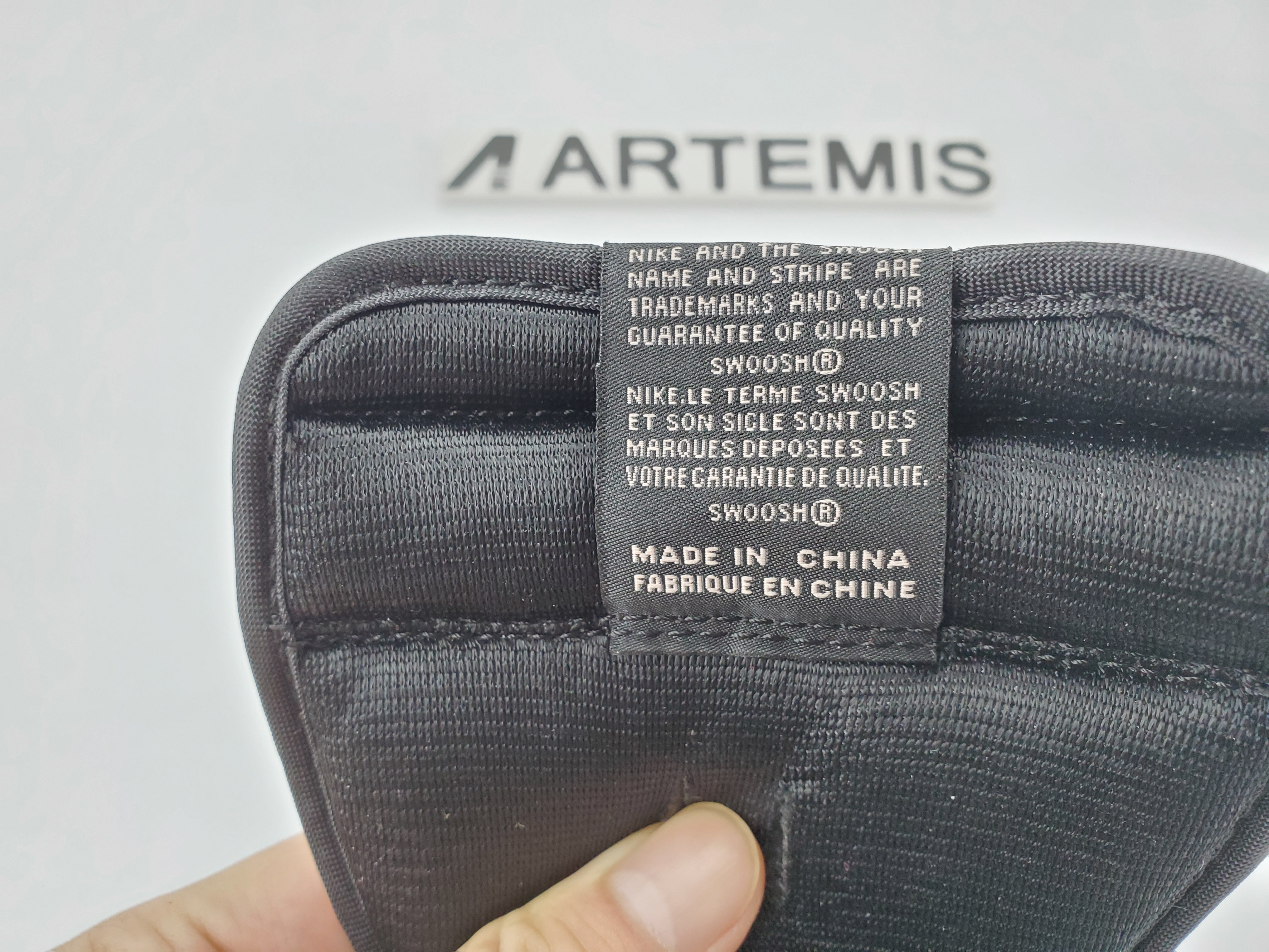 Jordan 1 Retro High Black Crimson Tint