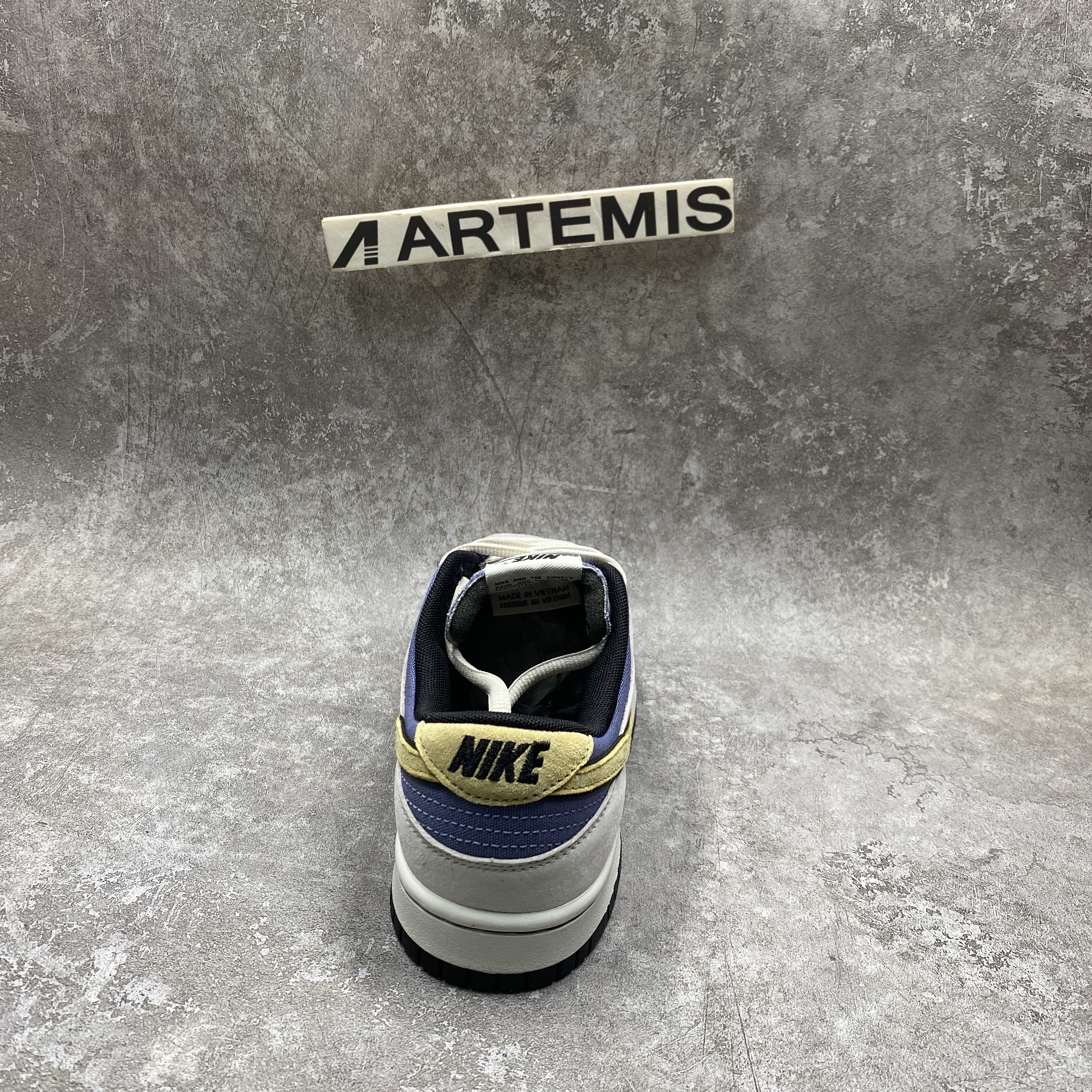 Otomo Katsuhiro x Nike SB Dunk Low Steamboy OST Yellow Blue