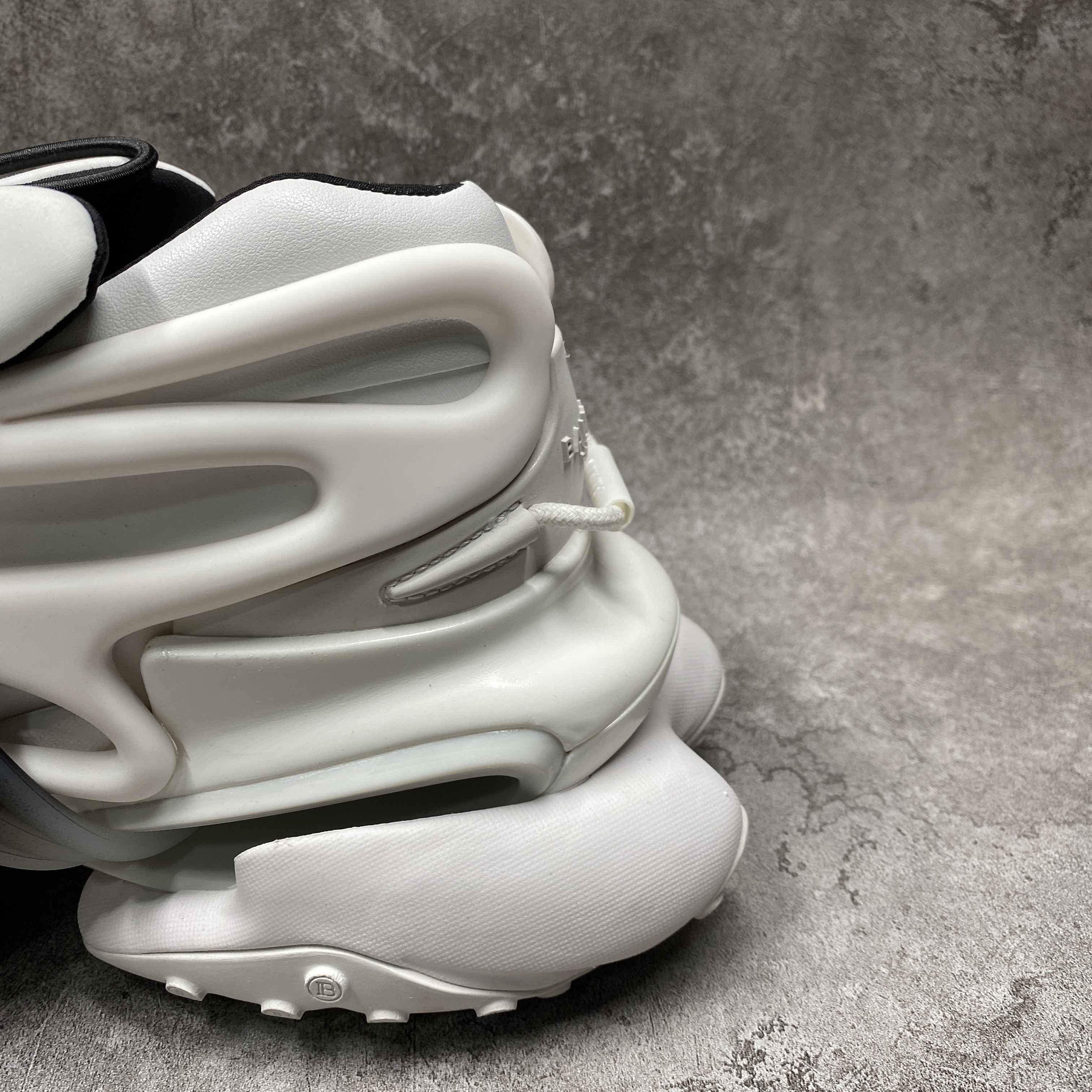 Balmain Unicorn Low White Black Gradient