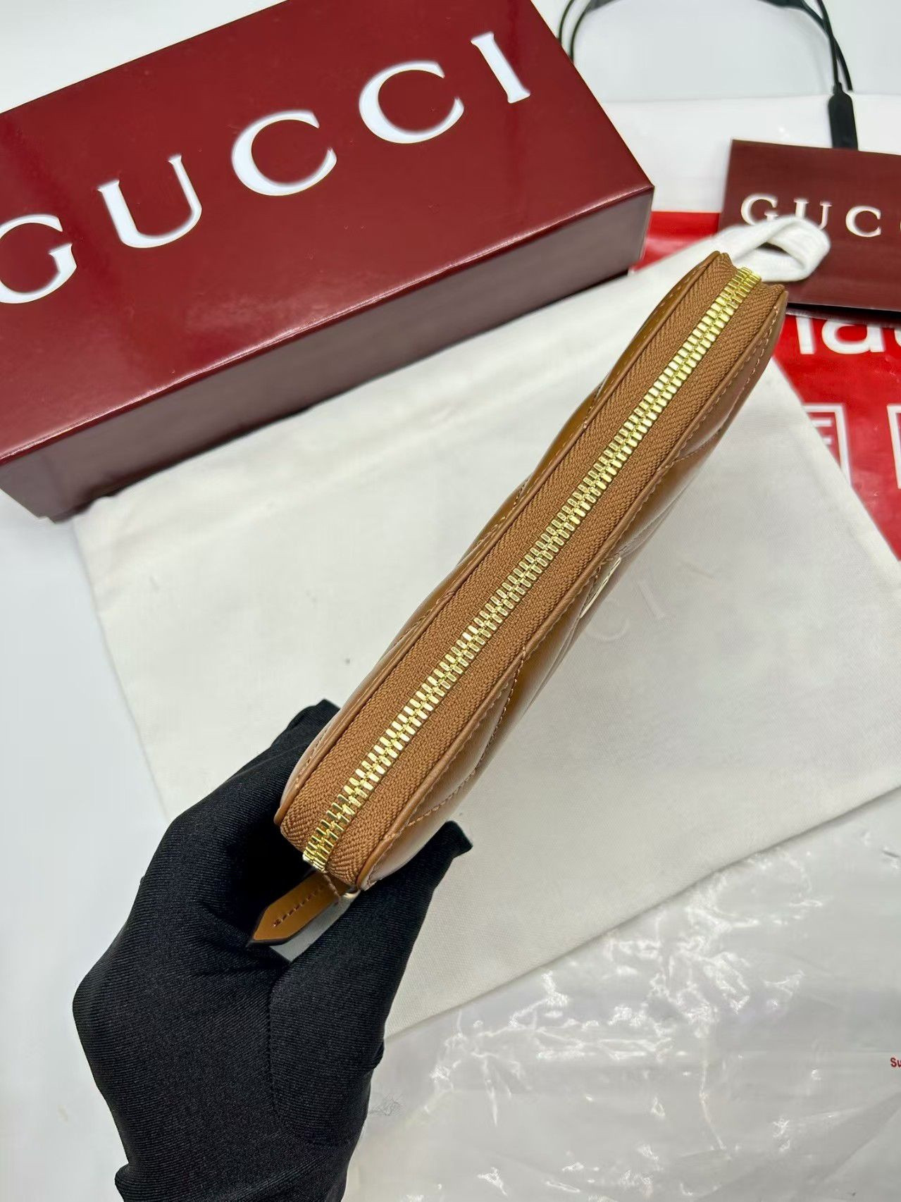 G*u*i gg marmont zip around wallet 19x10.5x2cm