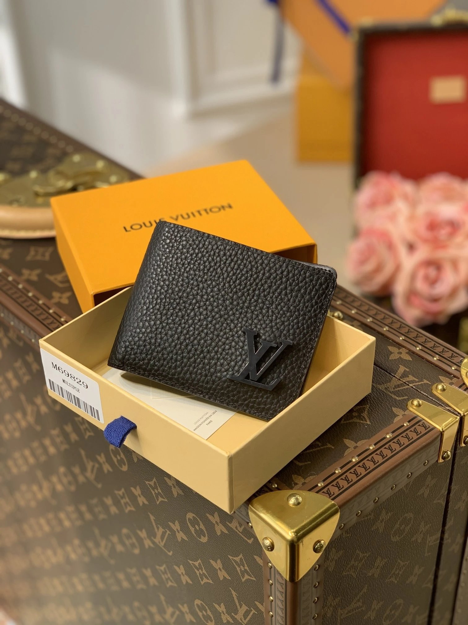 LV Christmas MULTIPLE WALLET M69829