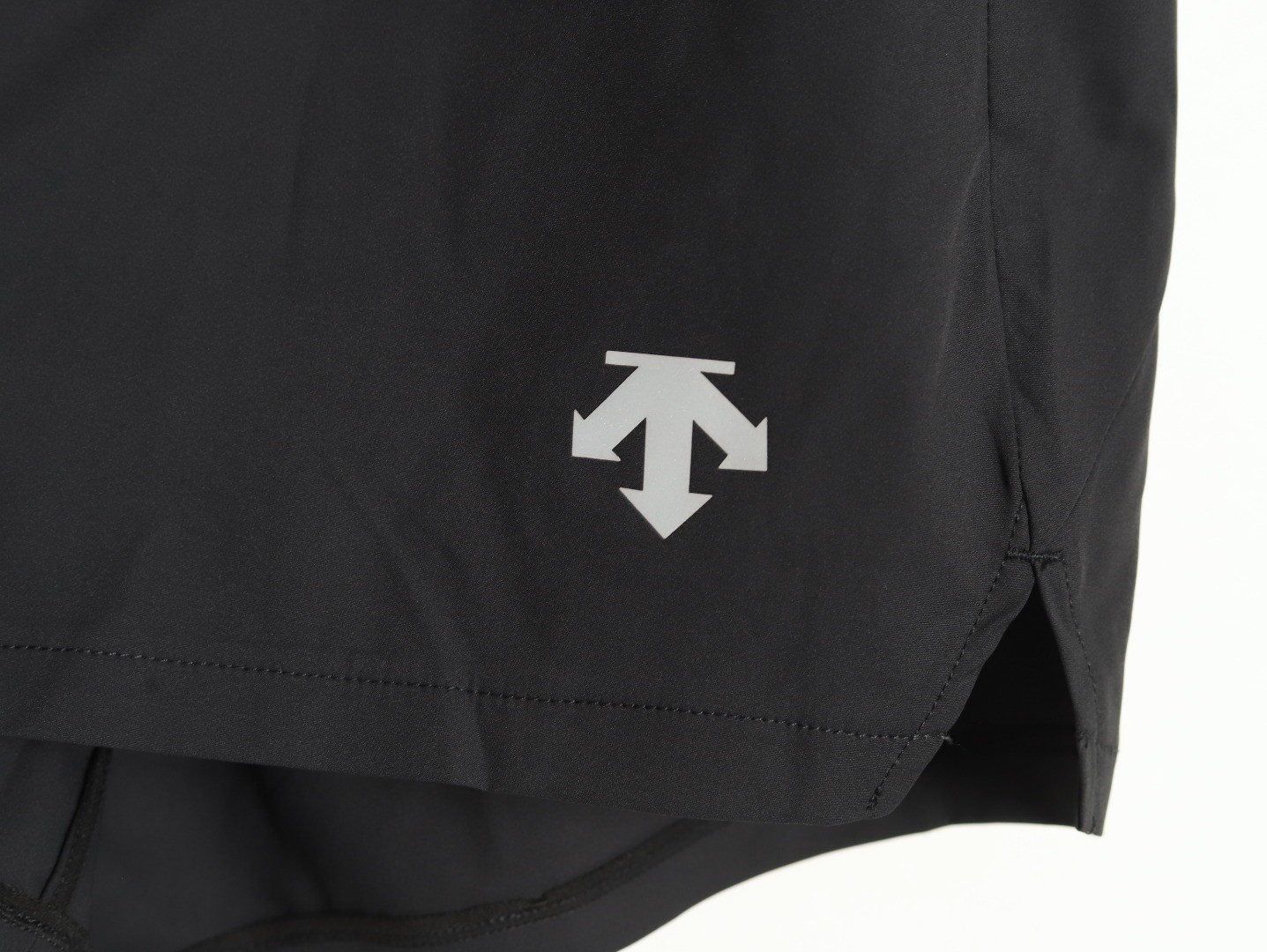 Descente Sports shorts