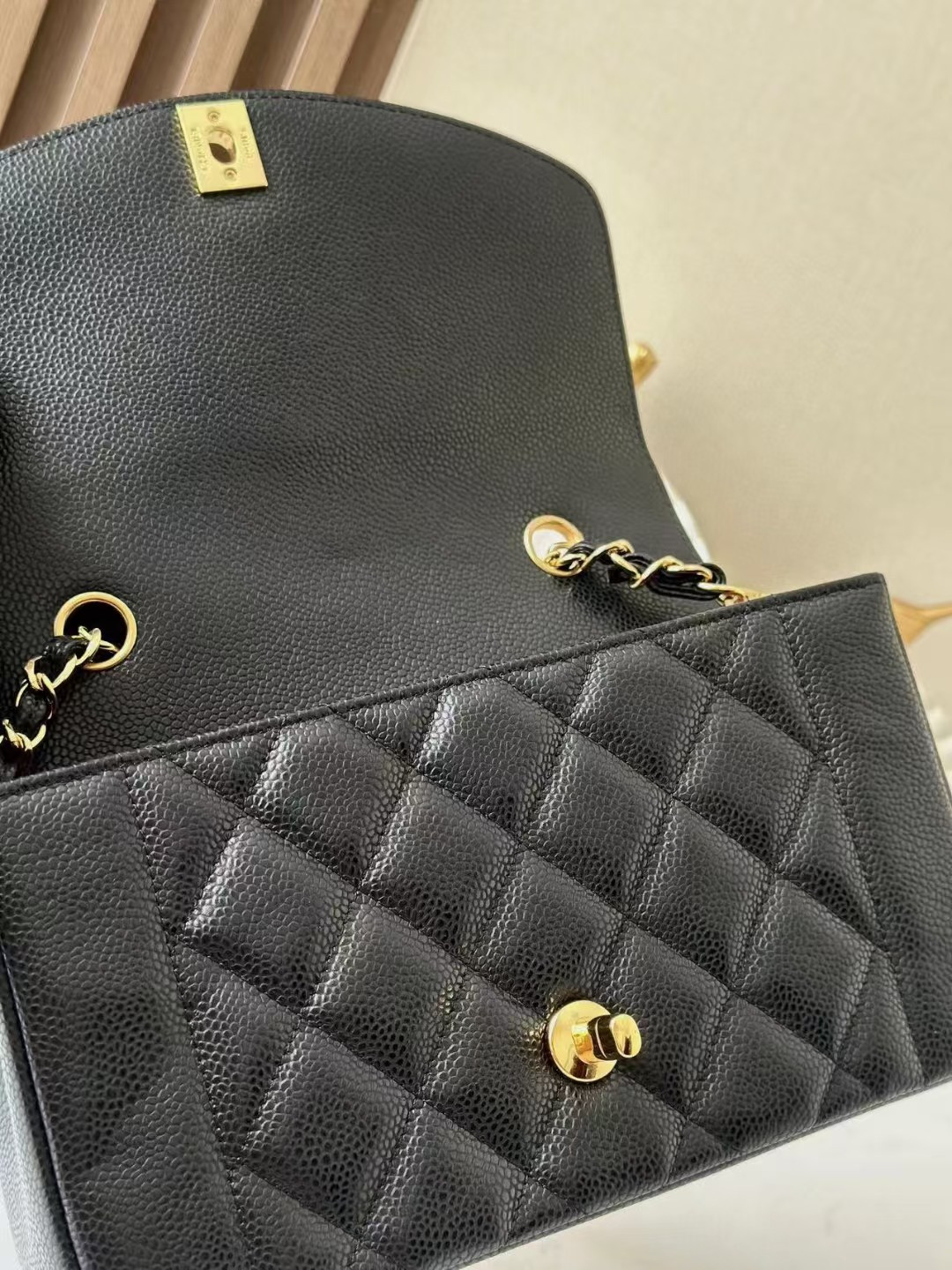 Ch*el small diana flap bag caviar gold hardware 22.5x14x7cm