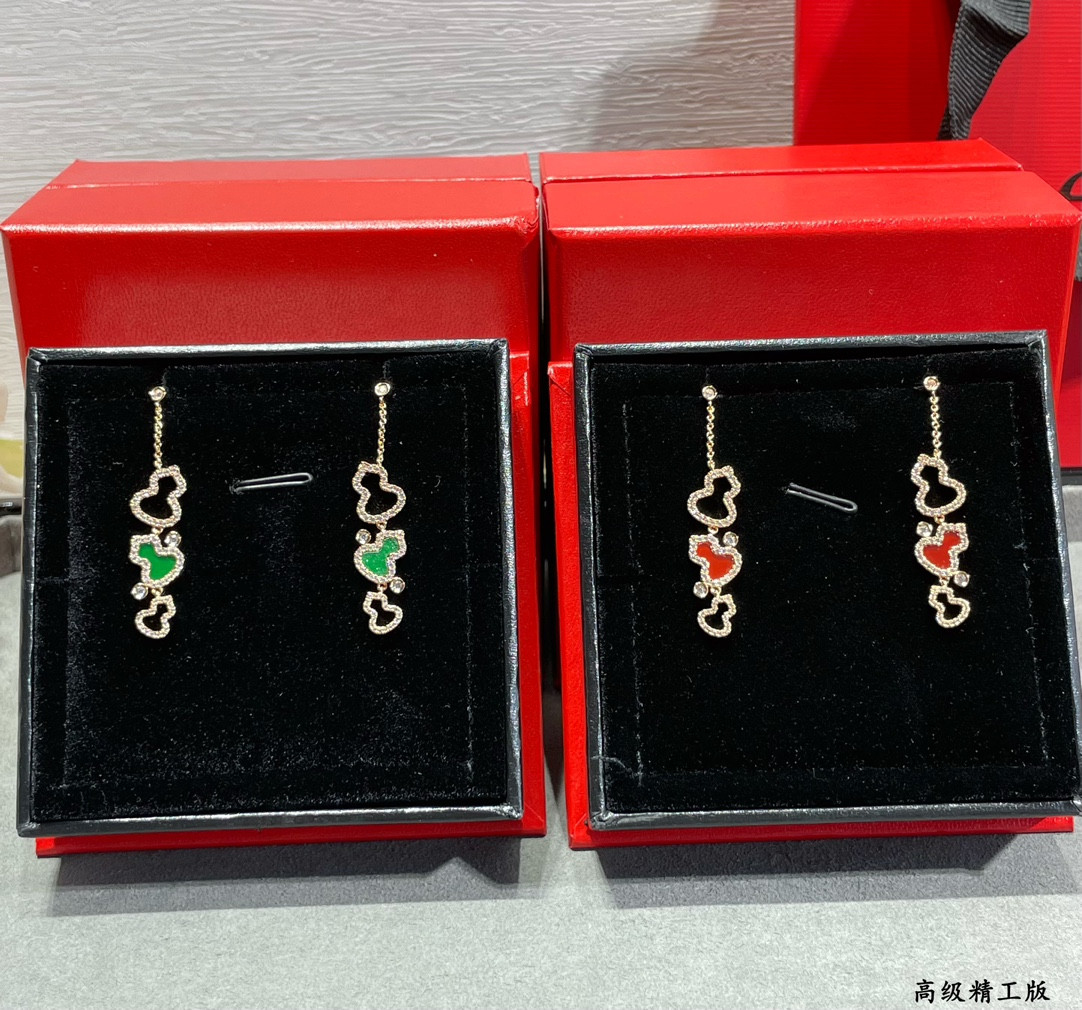 Qeelin Agate Triple Gourd Stud Earrings