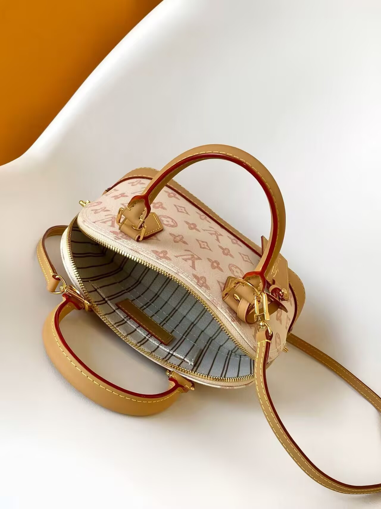 LV Alma BB M27525 17.5x11.5x23.5cm
