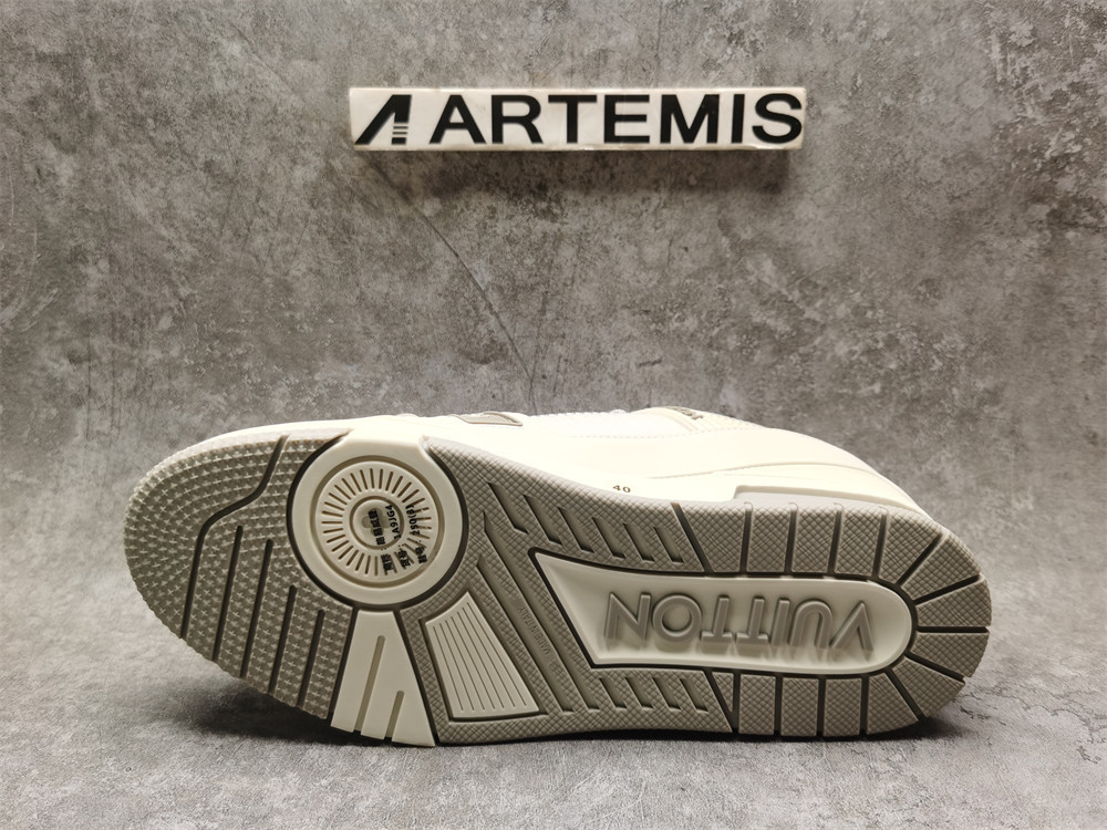 UA LV Trainer Sneaker