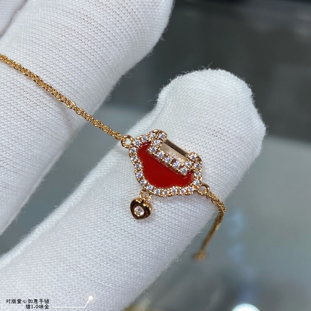 Qeelin Mini Heart-shaped Ruyi Bracelet
