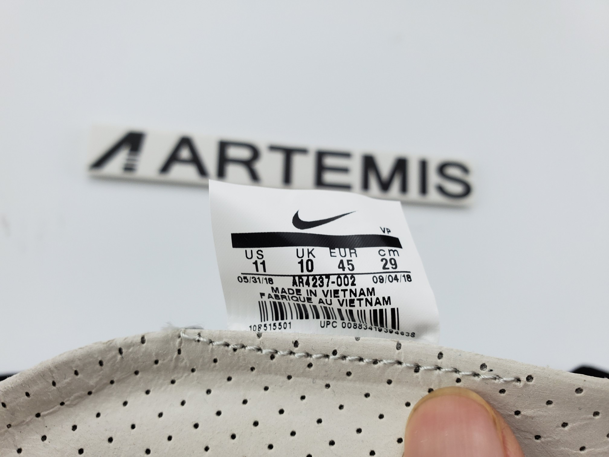 Air Fear Of God 1 Light Bone