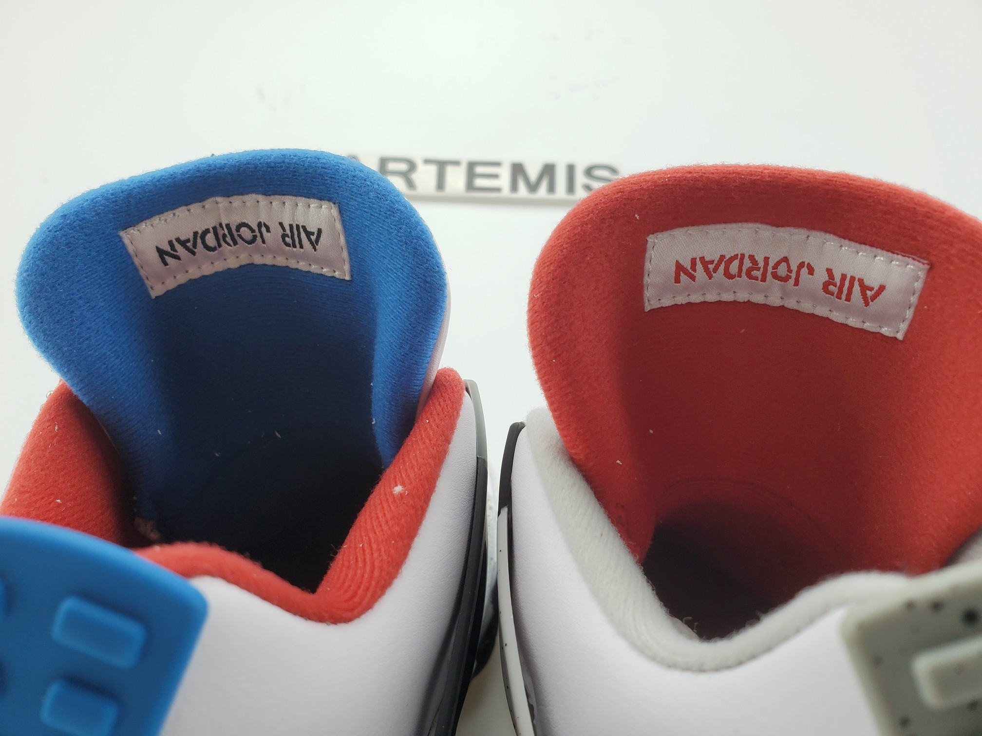 Air Jordan 4 Retro SE