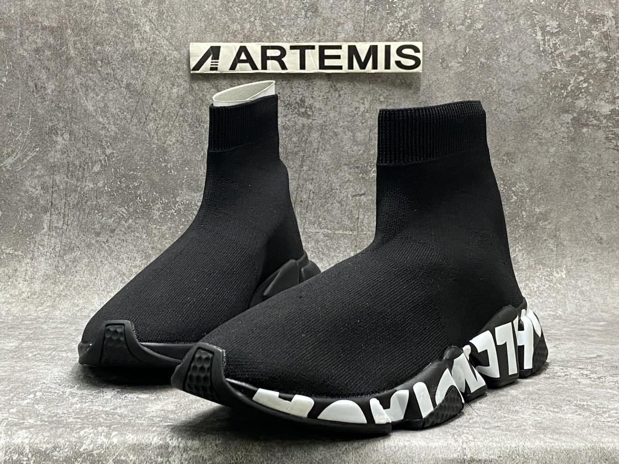 Balenciga Speed Graffiti Trainers Black