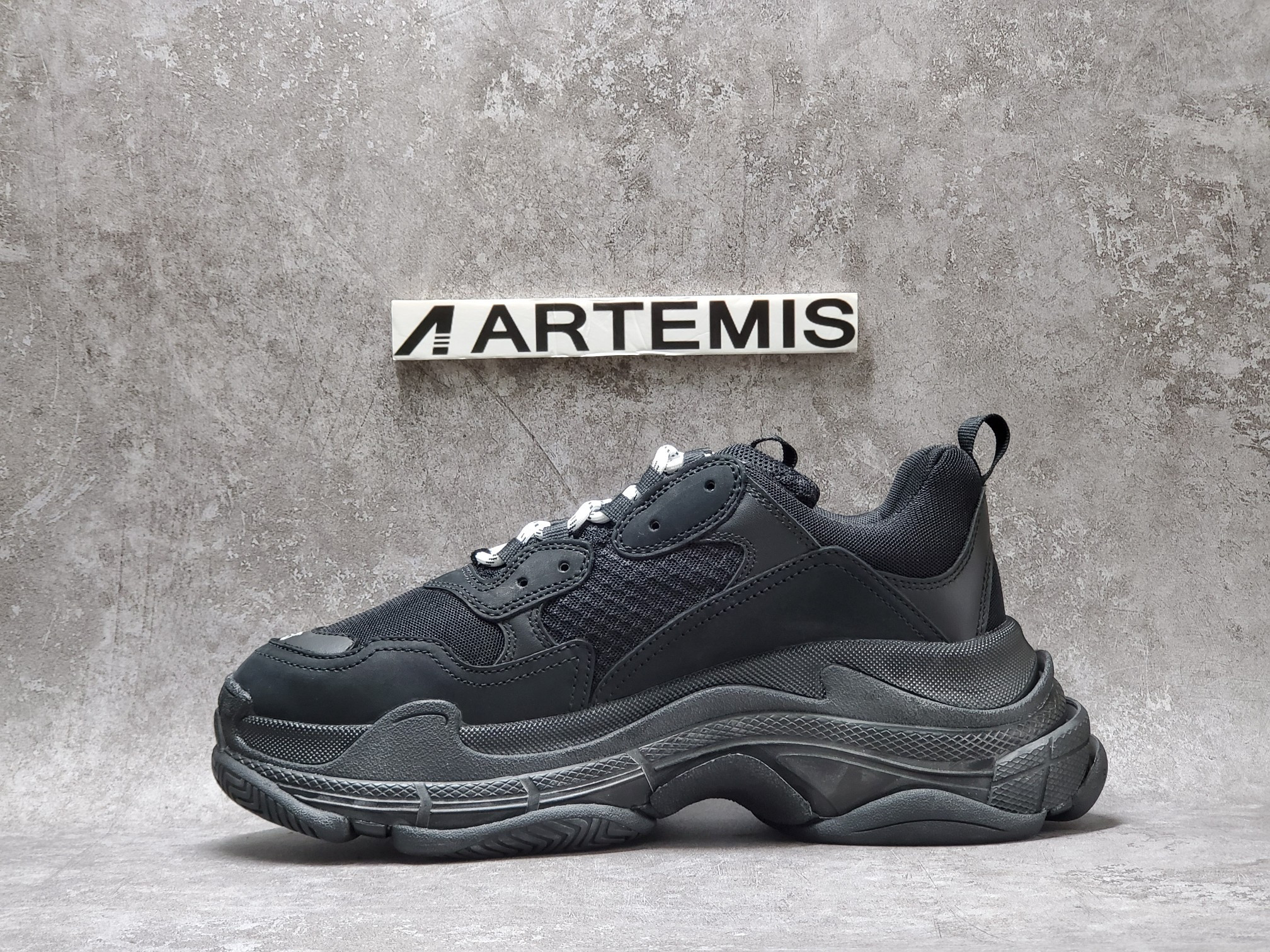 Balenciga Triple S Trainer