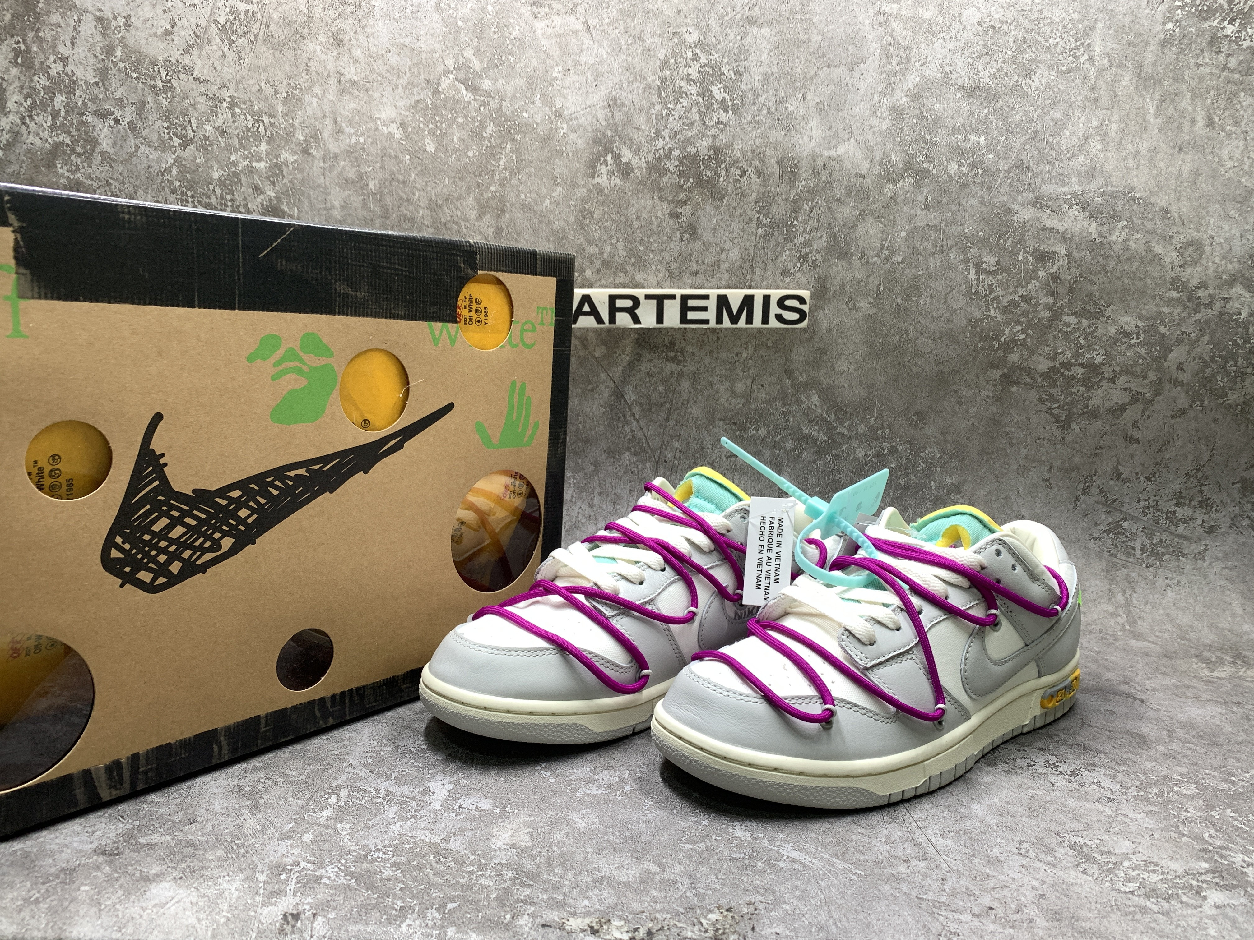 Off-White x Dunk Low