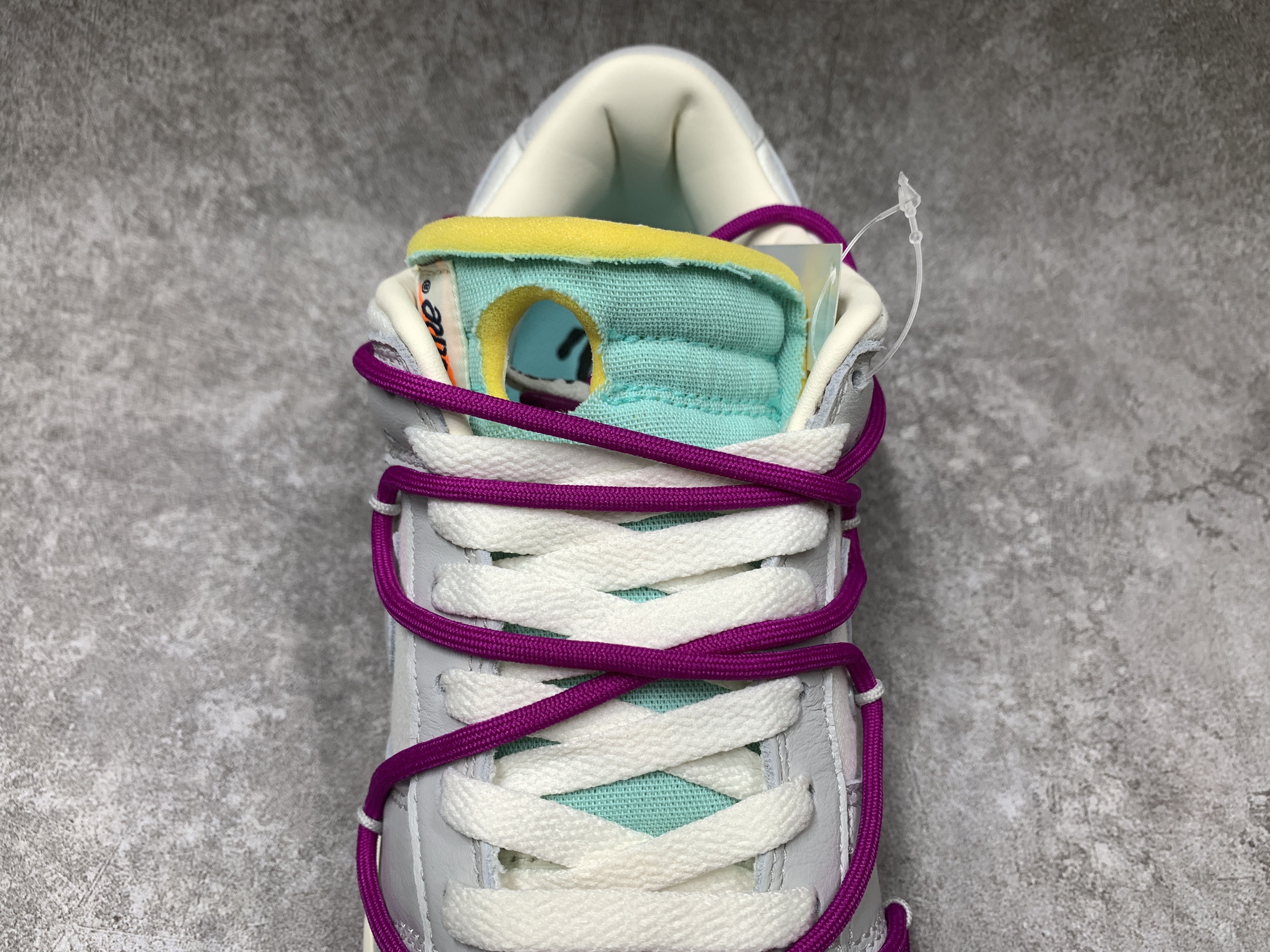 Off-White x Dunk Low