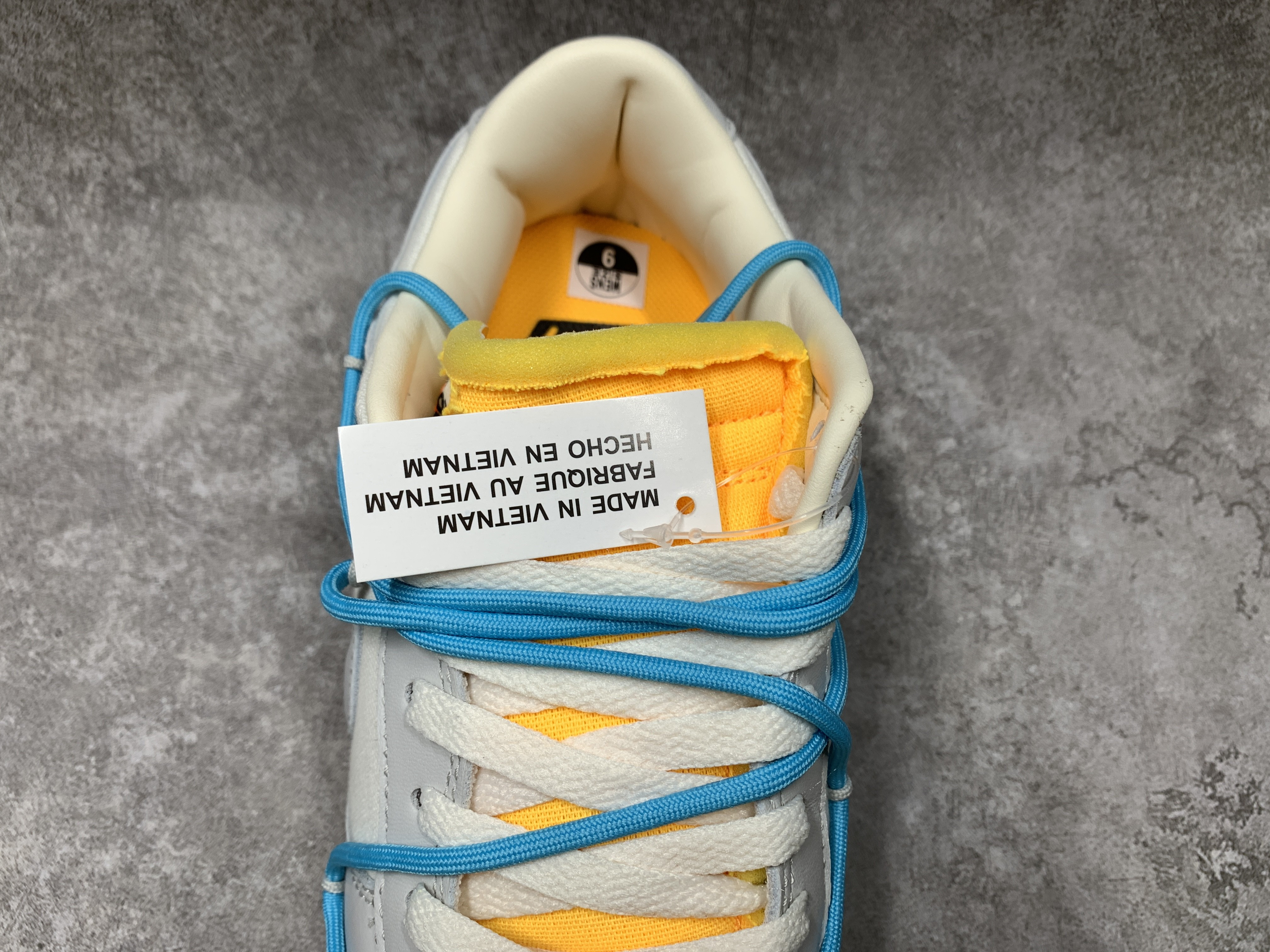 Off-White x Nike Dunk Low 02 of 50