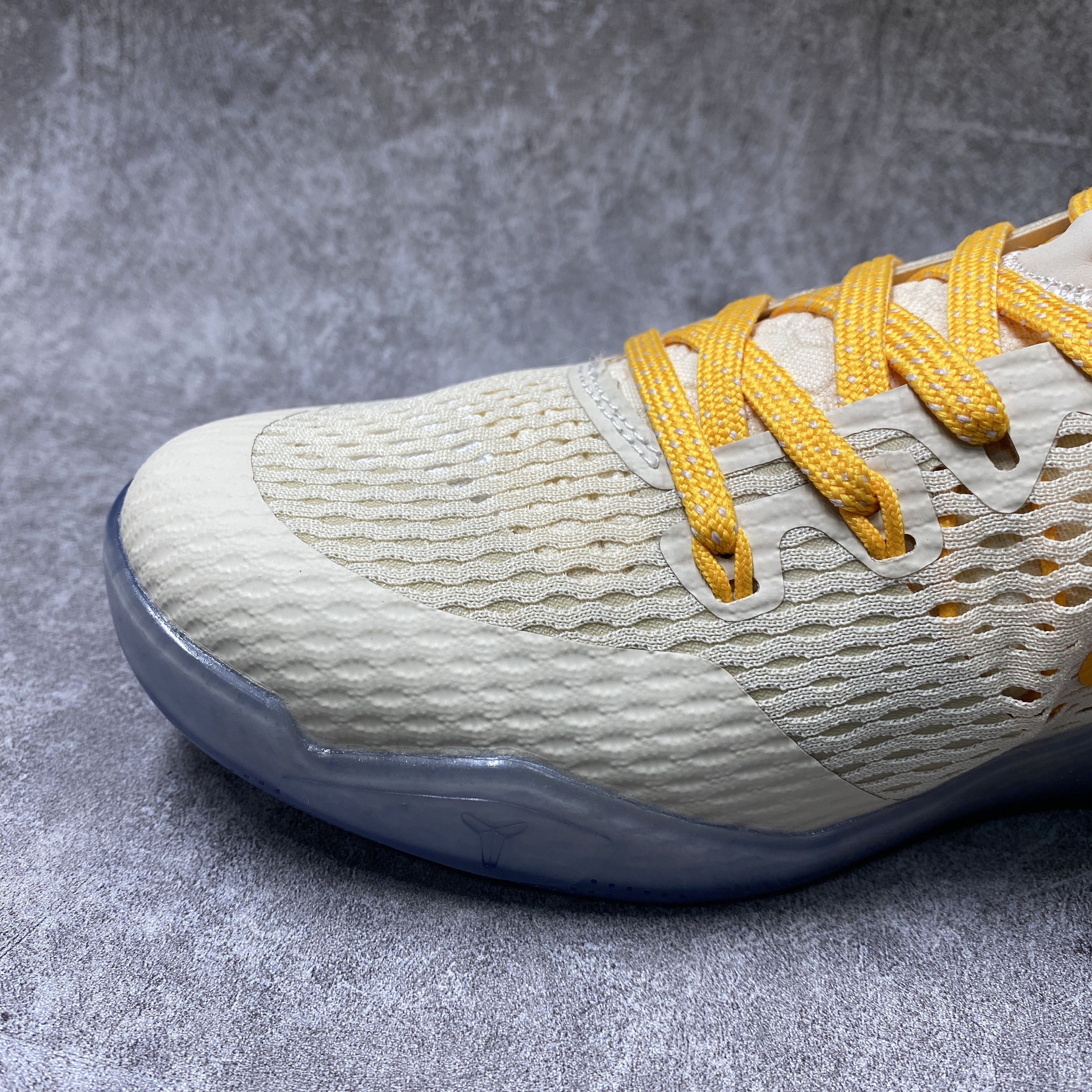 Nike Kobe 11 Peach Jam PE