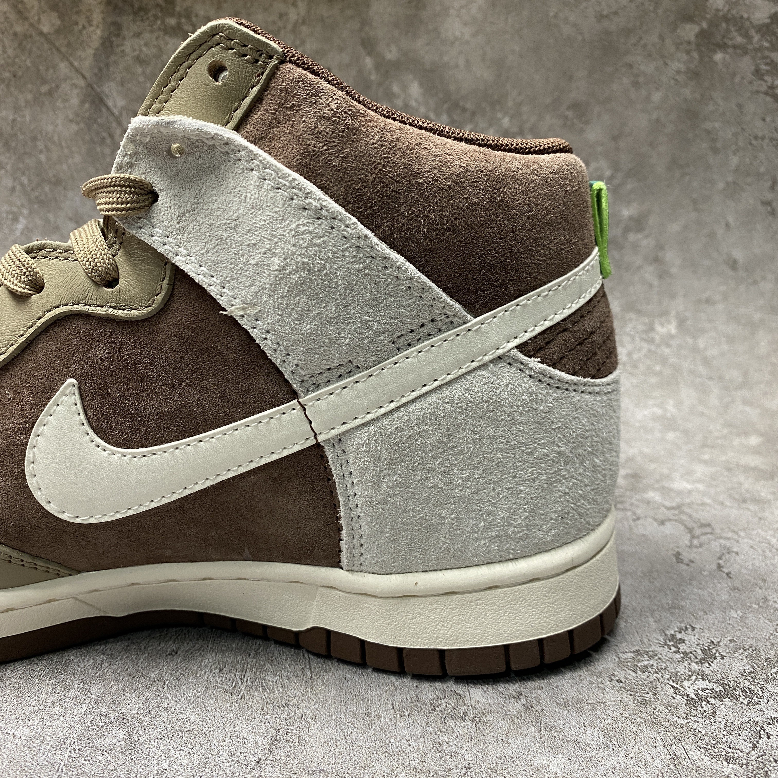 Nike Dunk High Light Chocolate