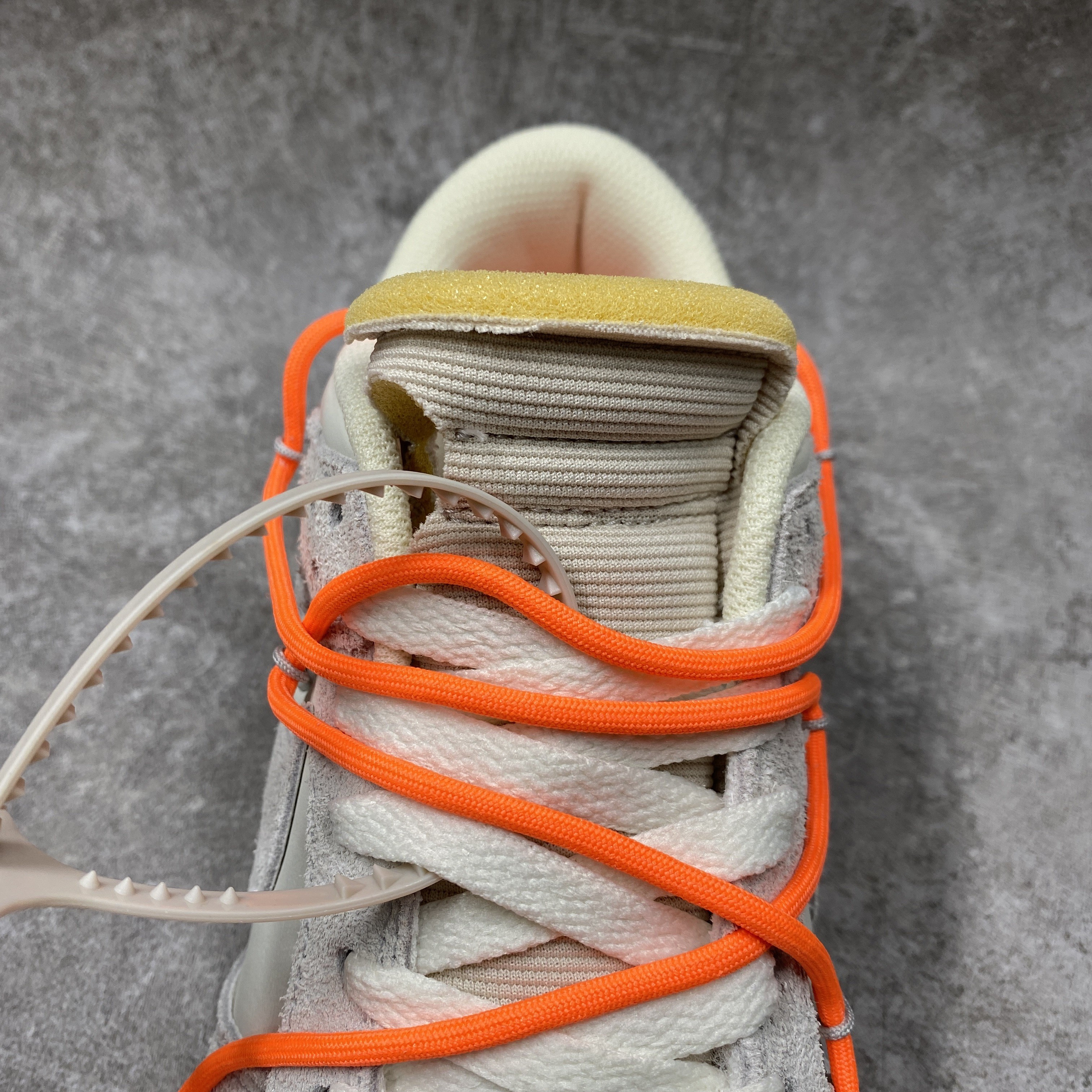 Nike Dunk Low Off-White Lot 11