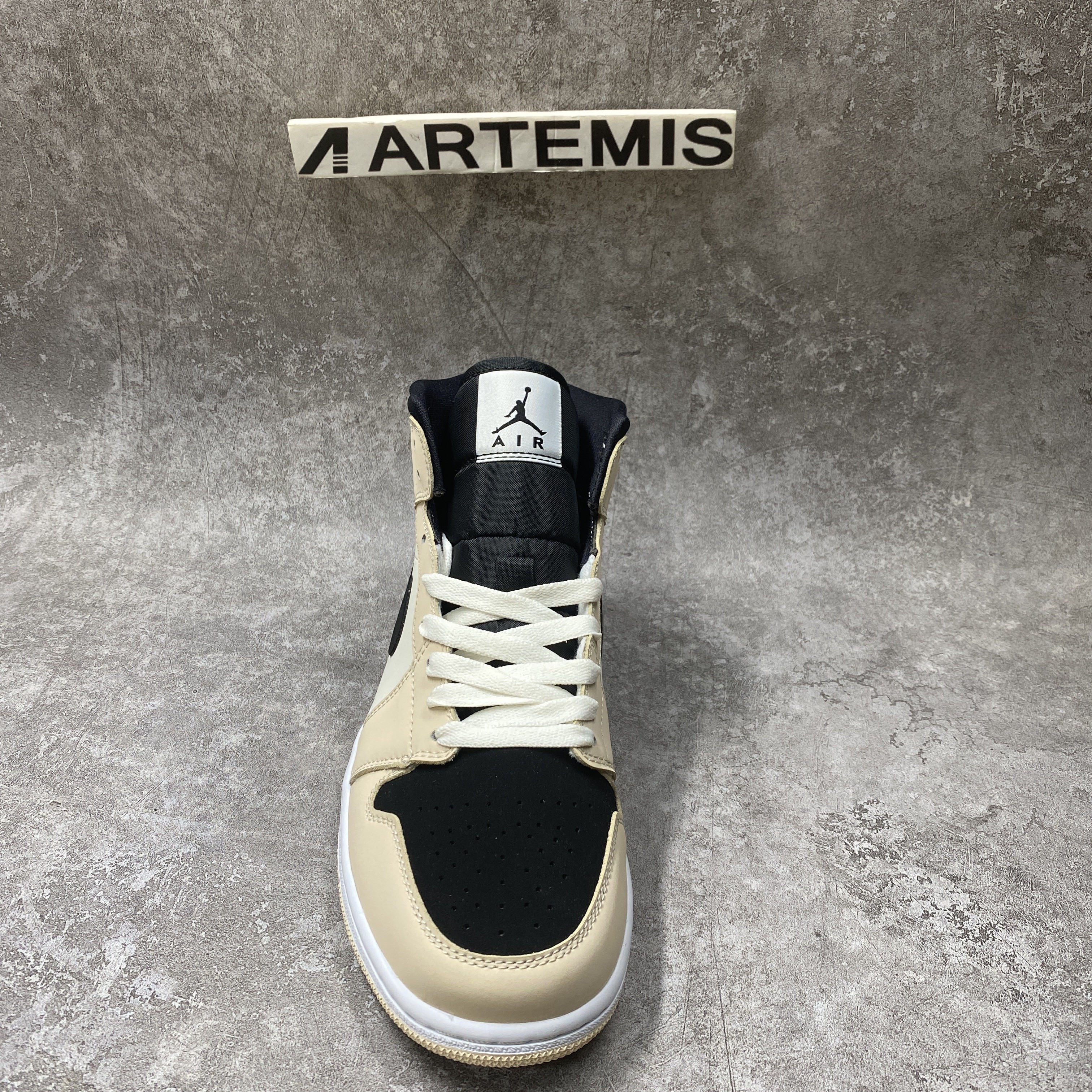 Air Jordan 1 Mid Barely Orange Light Viole