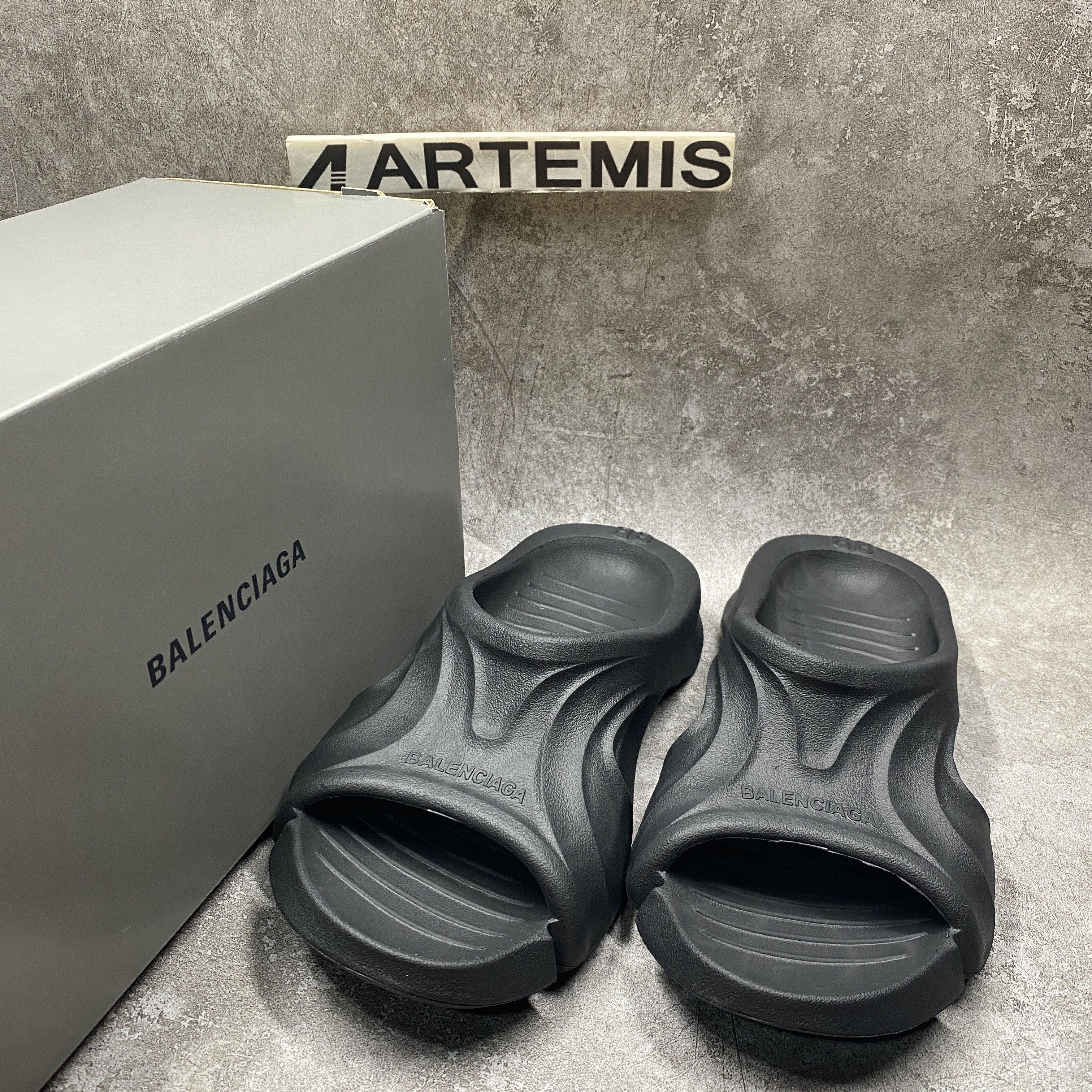 Balenciga Mold Slides Black (run one size bigger)