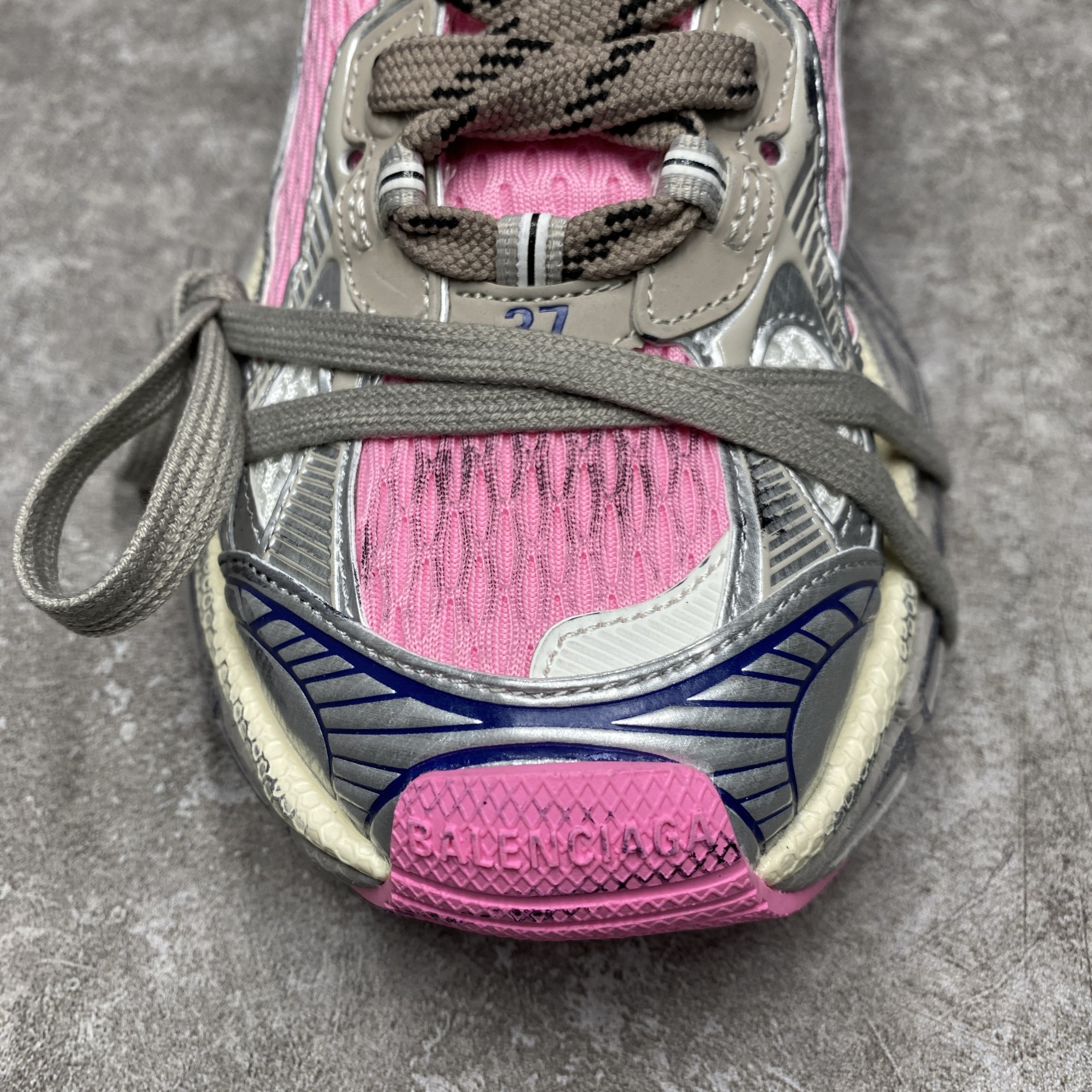 Balenciga 3XL Sneaker in Grey Pink