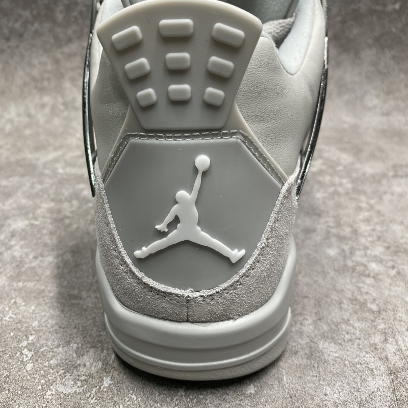 Air Jordan 4 Retro Frozen Moments