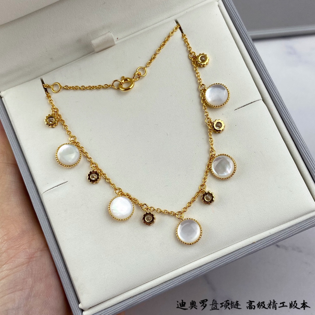 D*or compass necklace