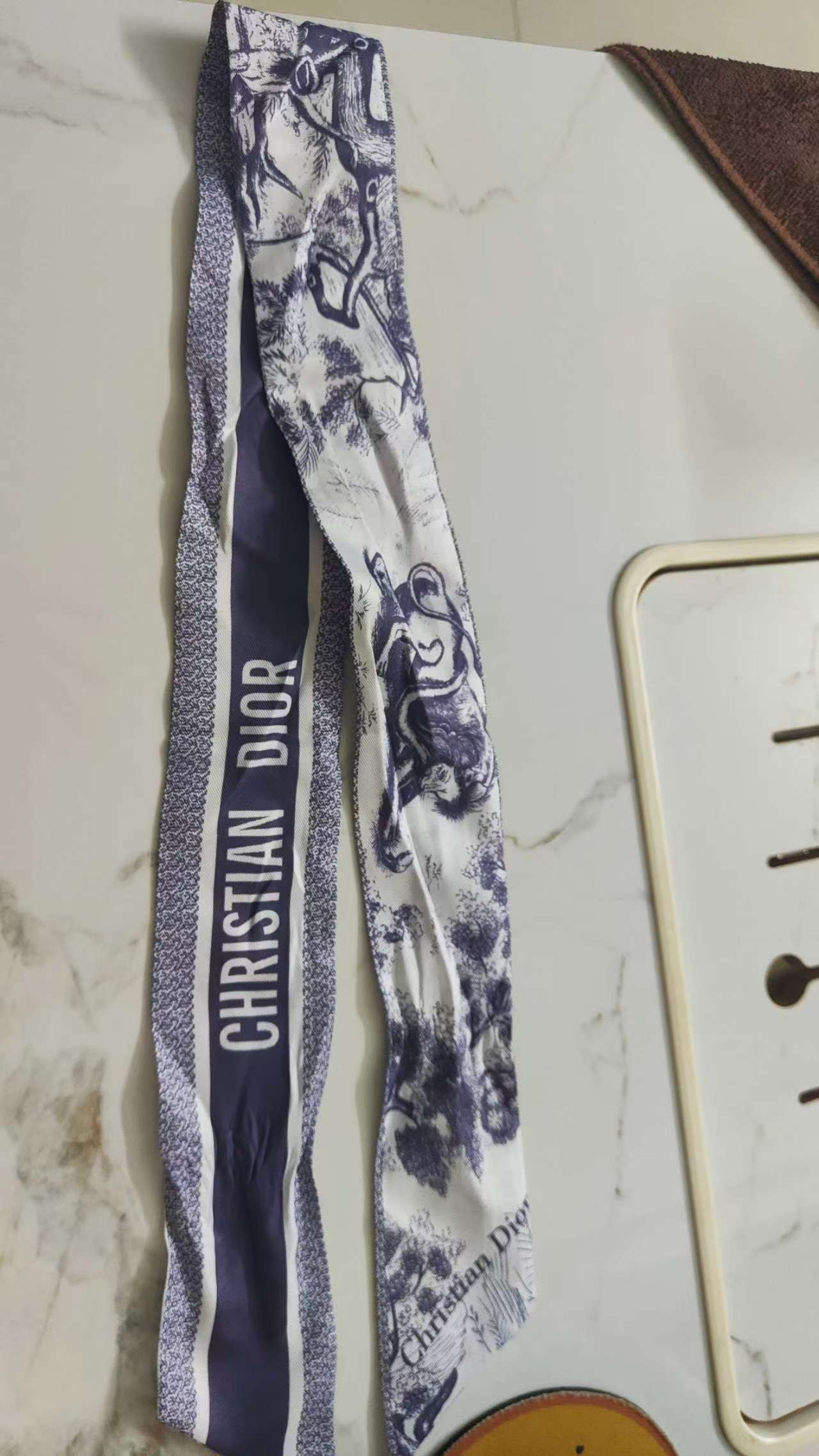 medium lady D*or bag 24 x 20 x 12 cm