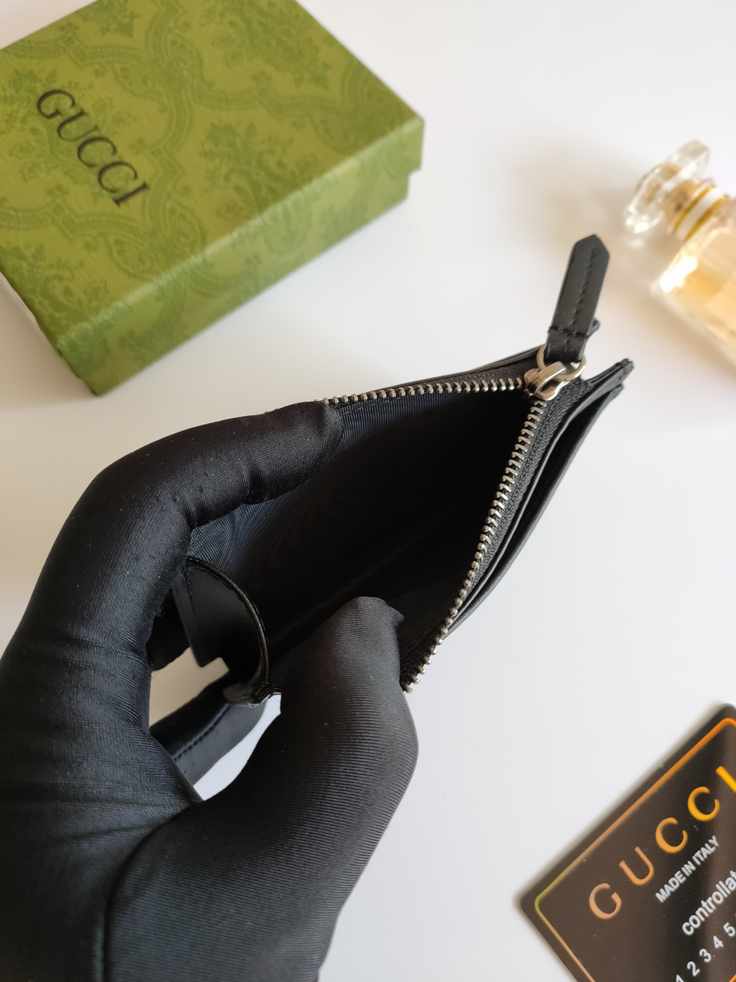 G*u*i gg card case wallet