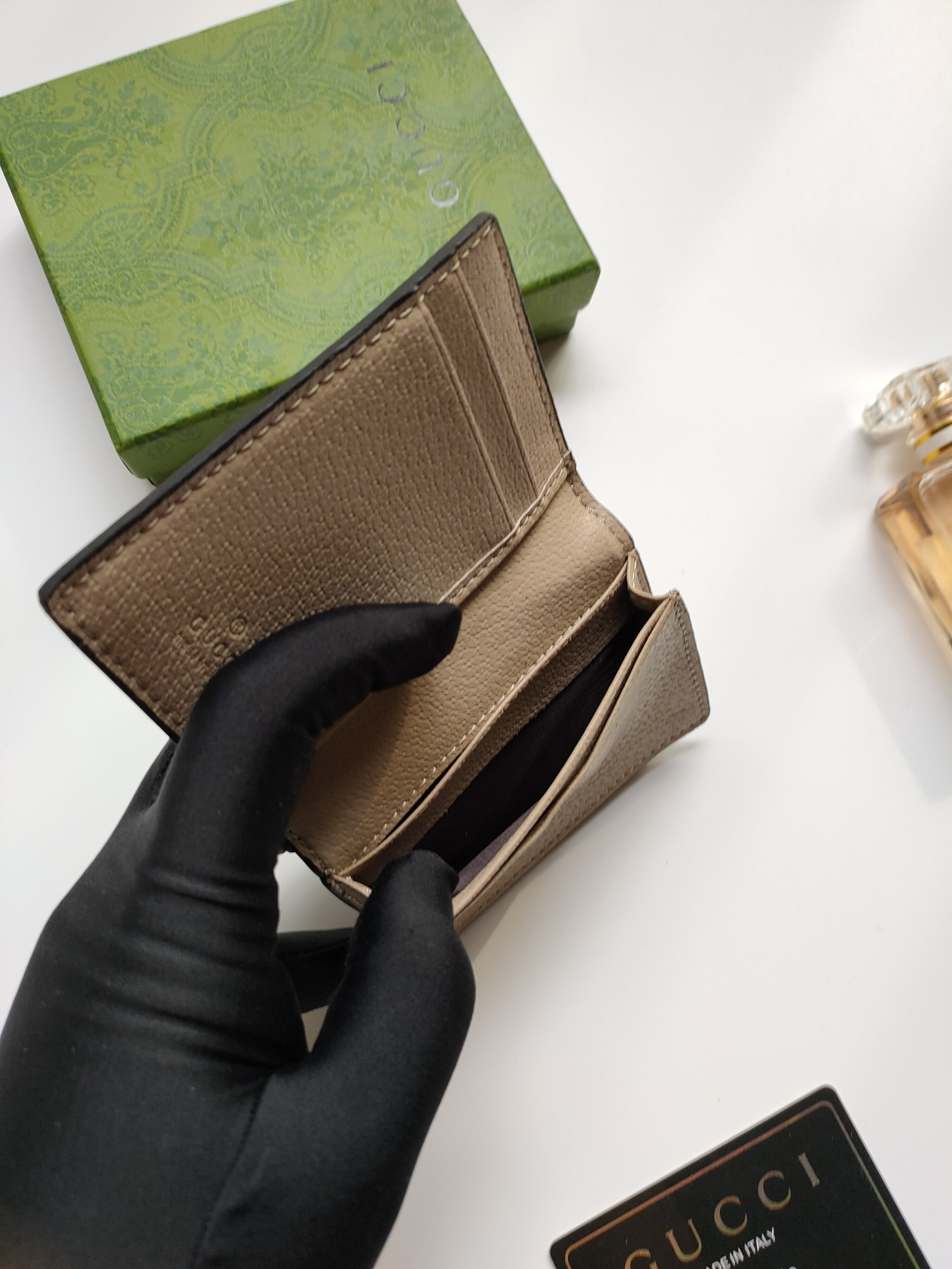 G*u*i gg card case wallet