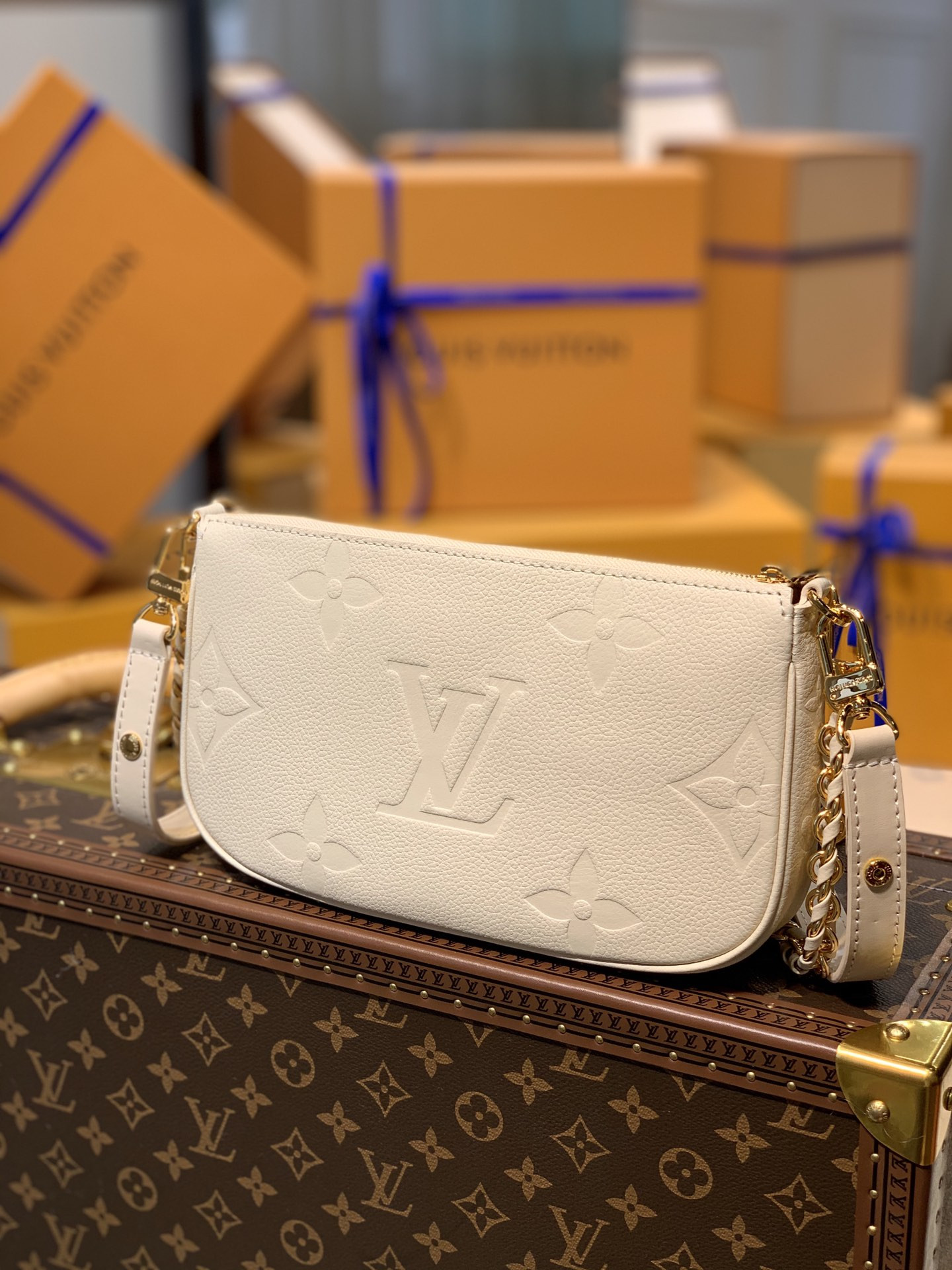 l0*is V*t0n m46568 multi pochette accessoires 9.4 x 5.3 x 1.6 inches