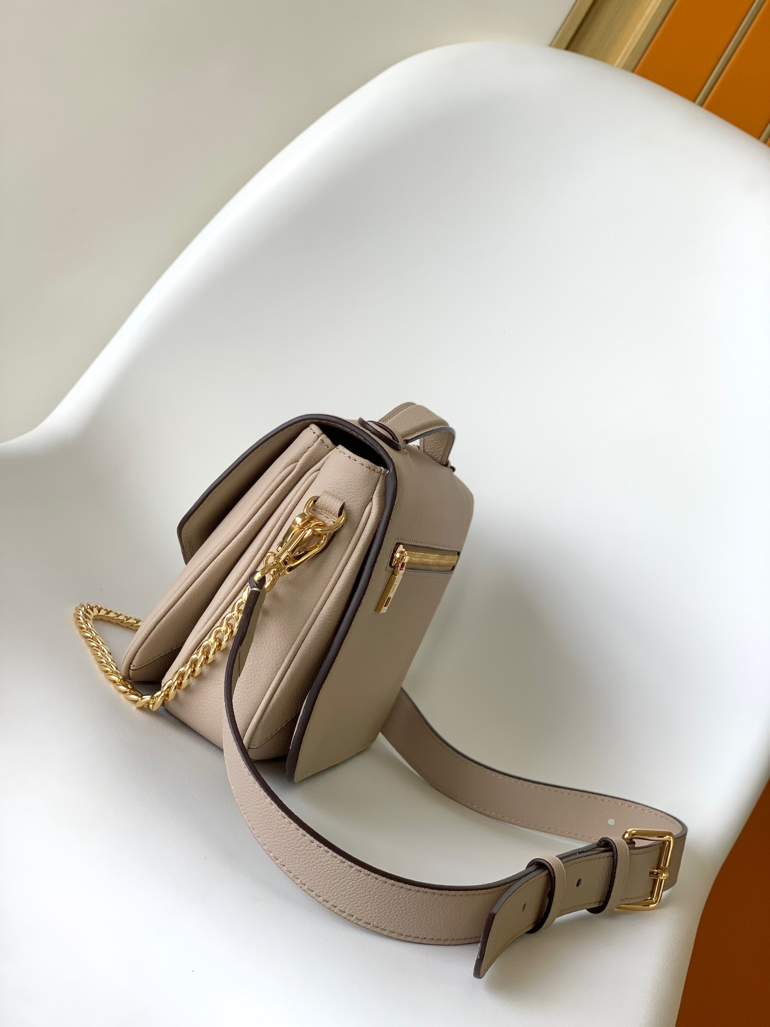 LV M22792 Oxford 8.7 x 6.3 x 3.7 inches