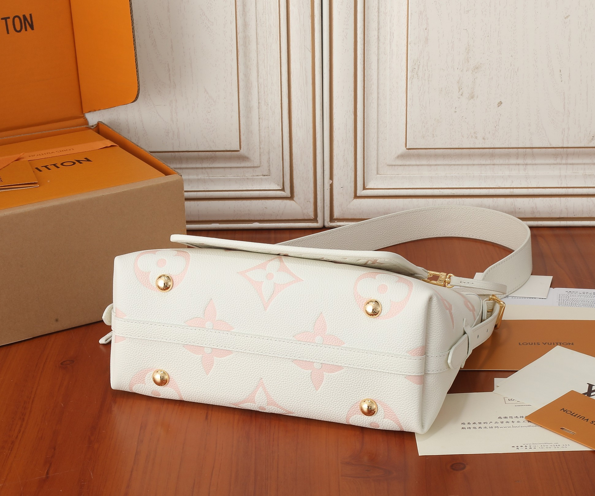 LV CarryAll PM M24141 11.6x9.4x4.7 inches