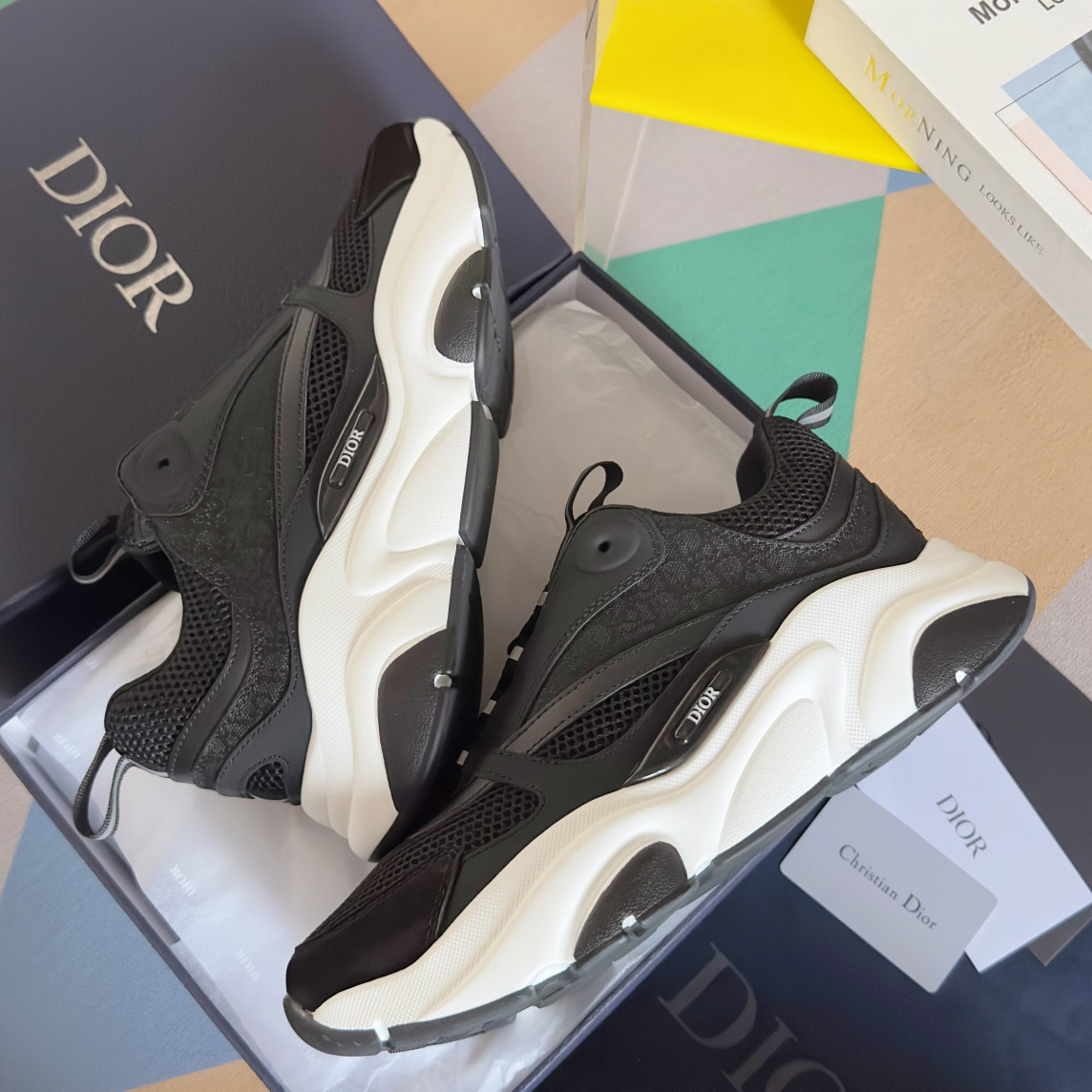 ua D*or b22 black sneaker