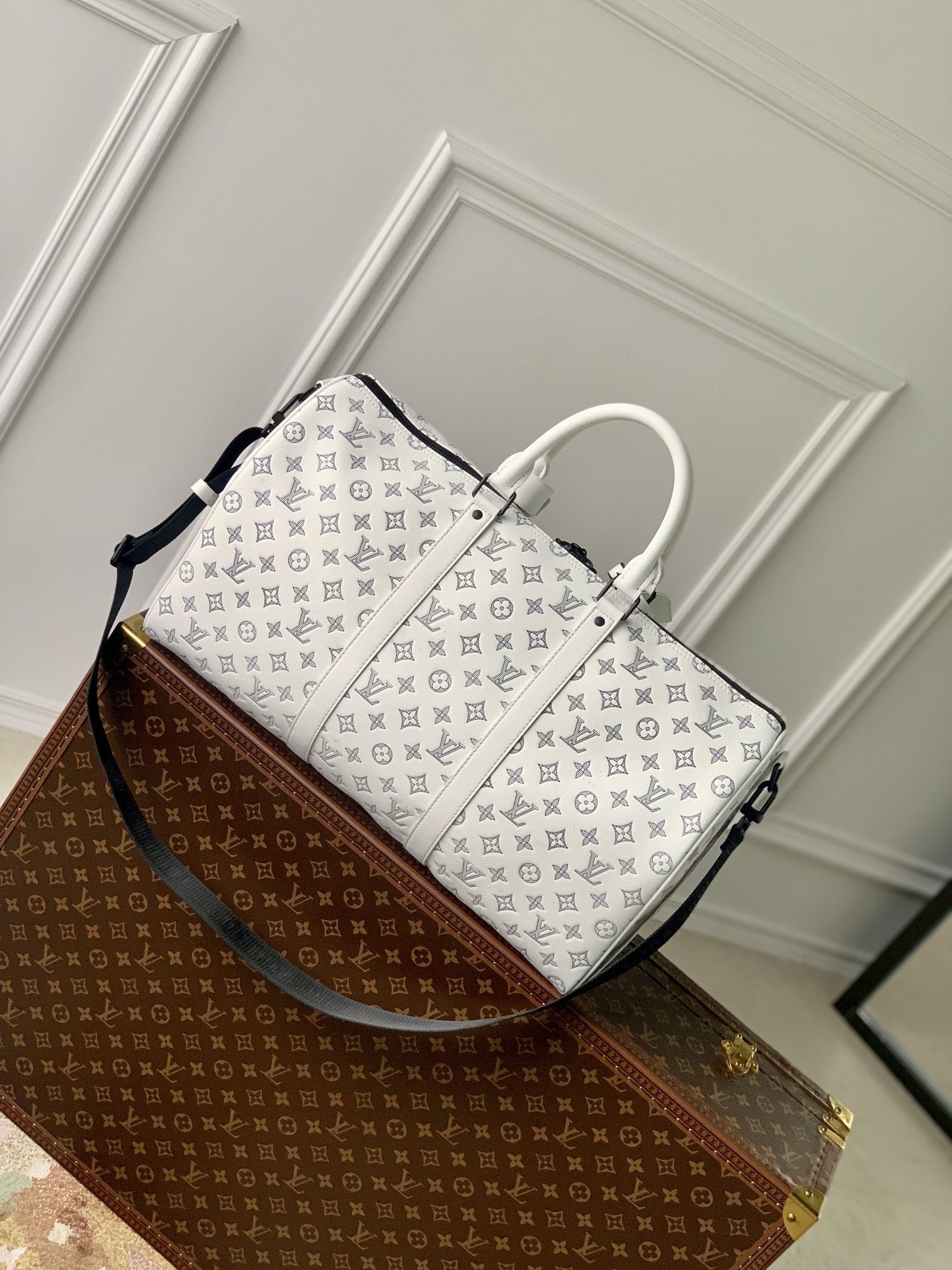 LV Keepall Bandoulière 50 M24954 19.7 x 11.4 x 9.1 inches