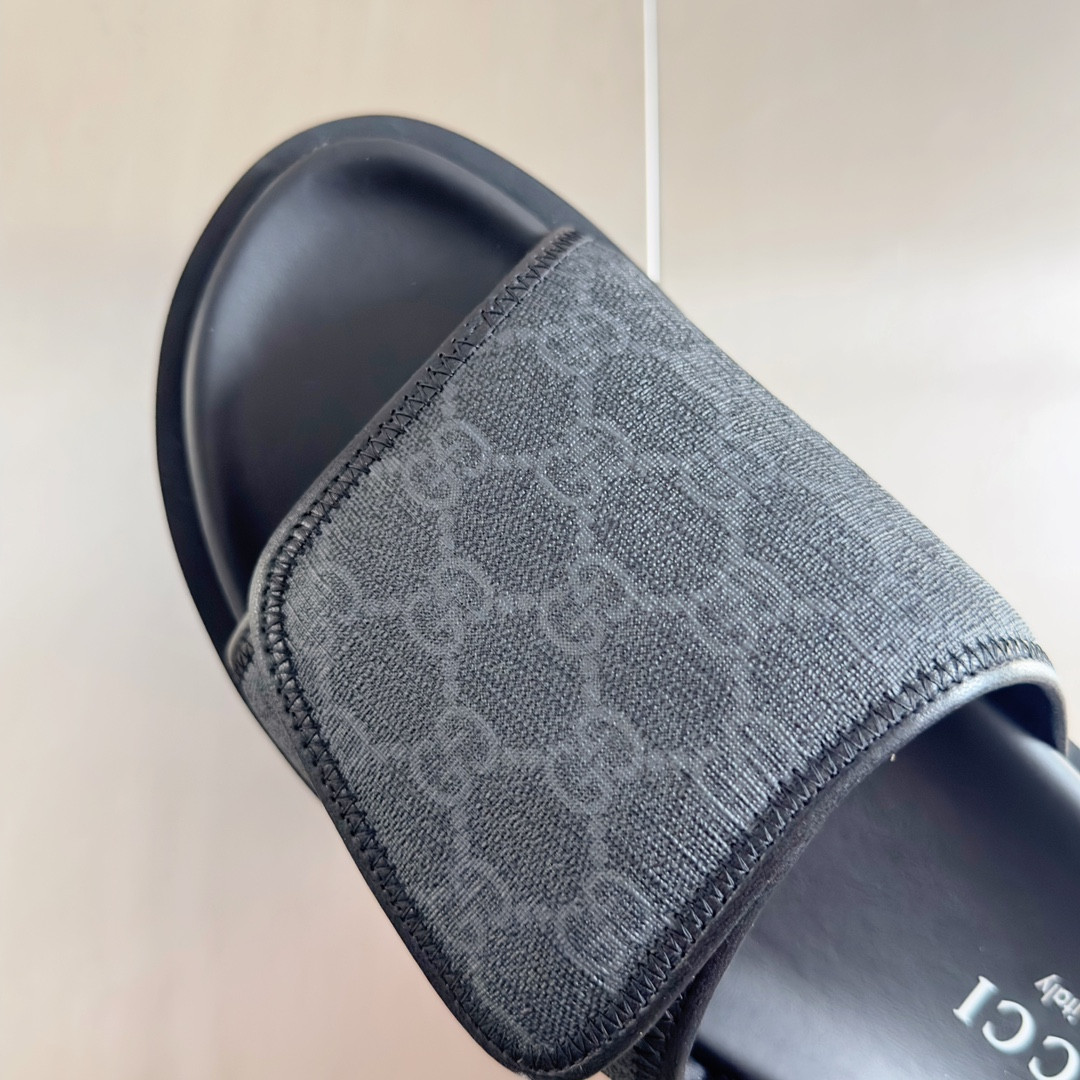 ua G*u*i gg slide sandal