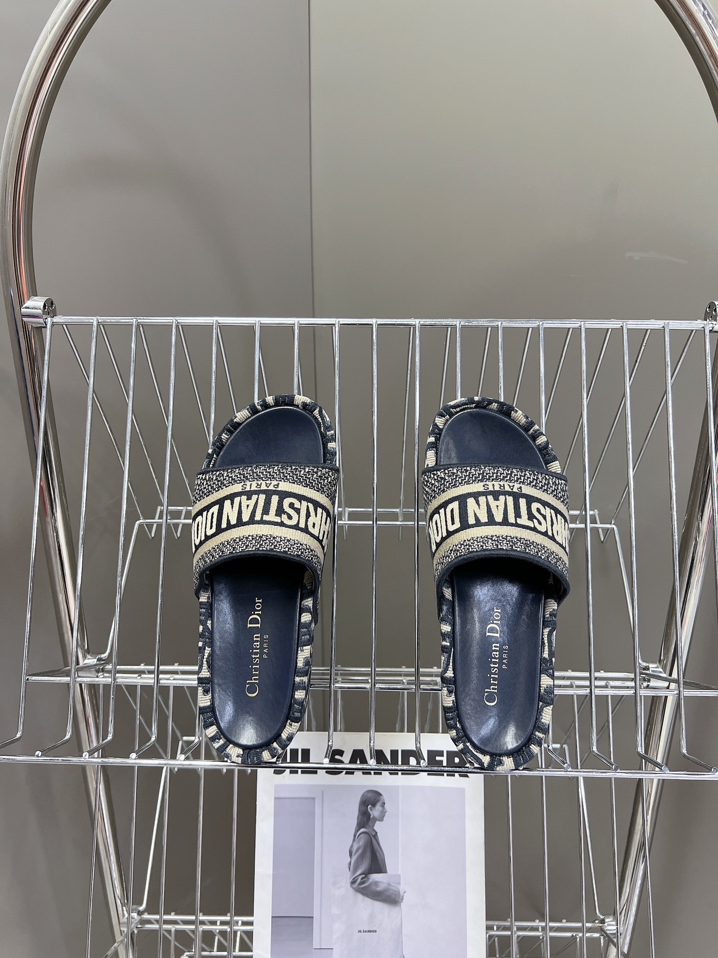 ua D*or platform sandals