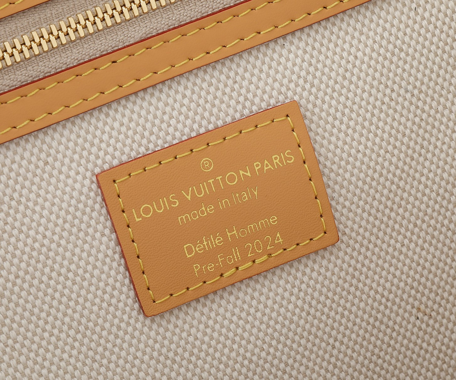 LV Weekend Tote N40702  16.9 x 13.4 x 6.9 inches