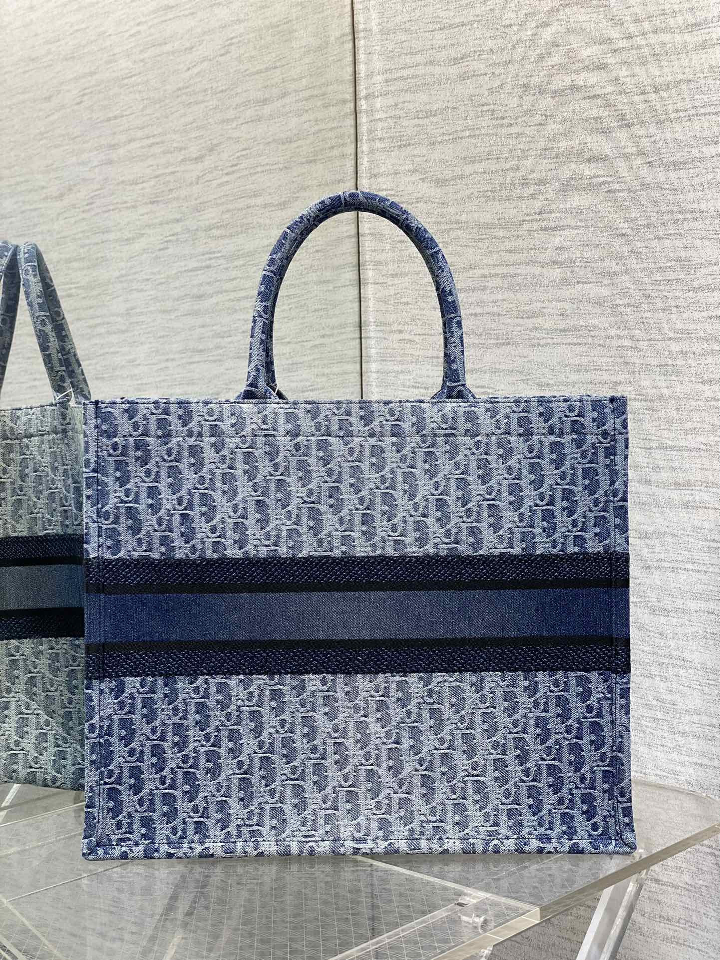 large D*or book tote blue denim D*or oblique jacquard 42 x 35 x 18.5 cm