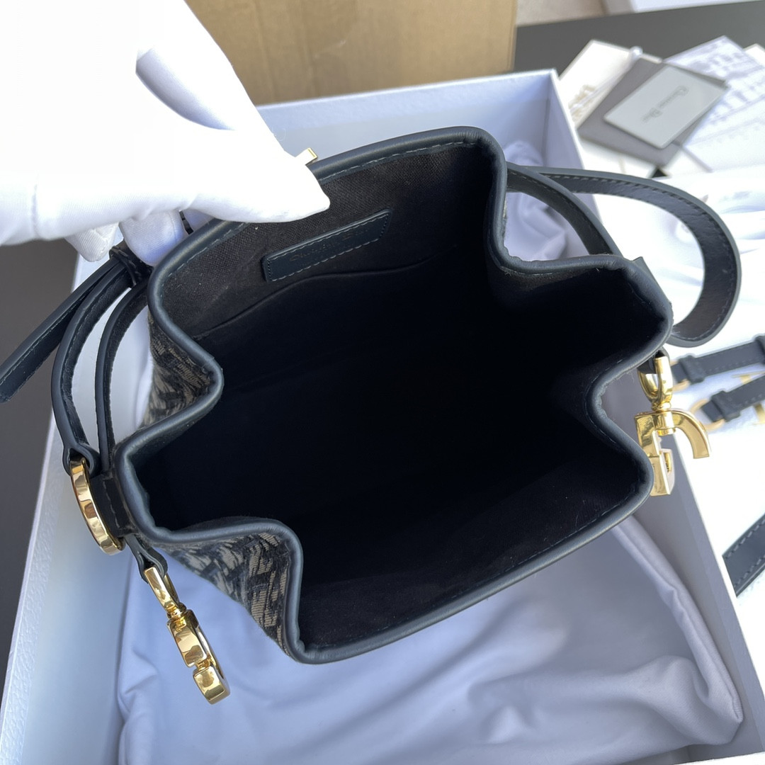 D*or amber oblique 24.5×25×11cm