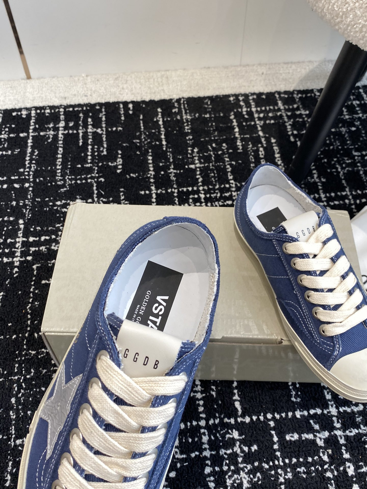 UA Golden Goose V-STAR Sneaker