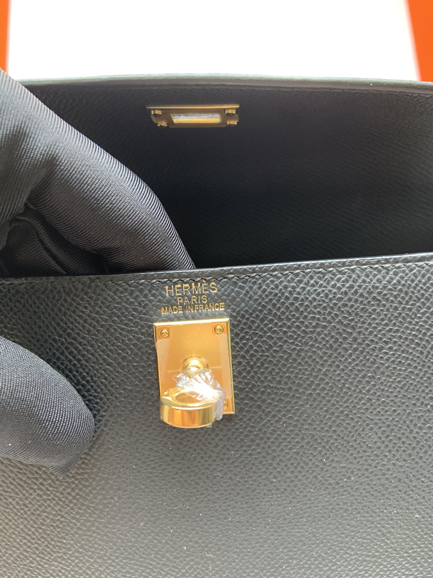 HERMÈS Kelly Gold-tone Hardware 25 28