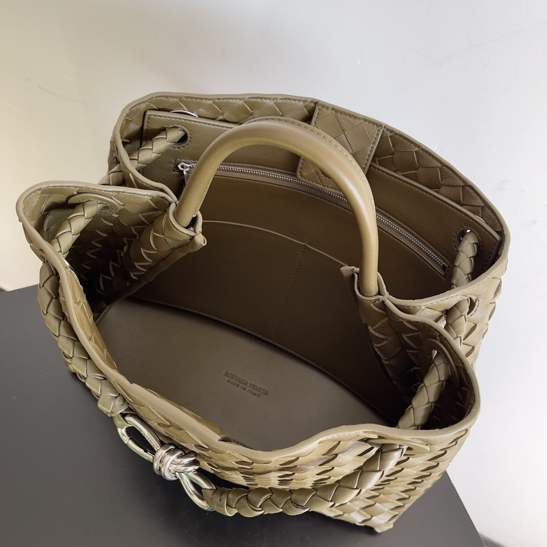 bo*te*ga Ve*ne*ta medium andiamo 32x25x11cm