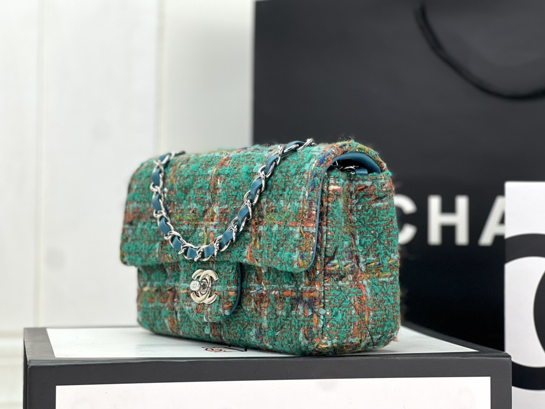 Ch*el classic flap bag 20cm