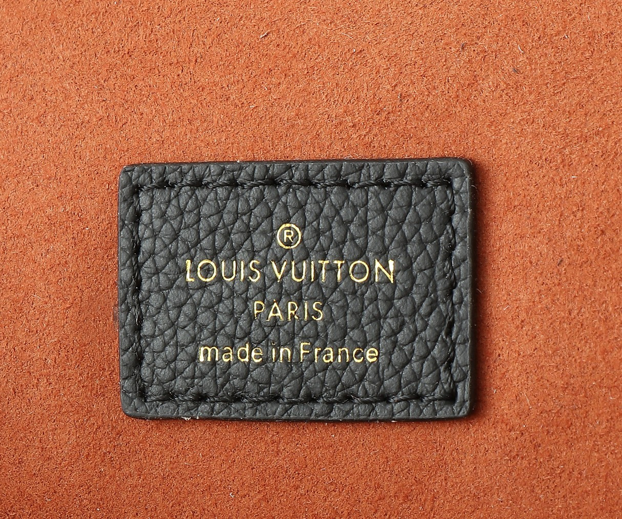 LV Low Key Cabas MM M25341 47x30x14cm