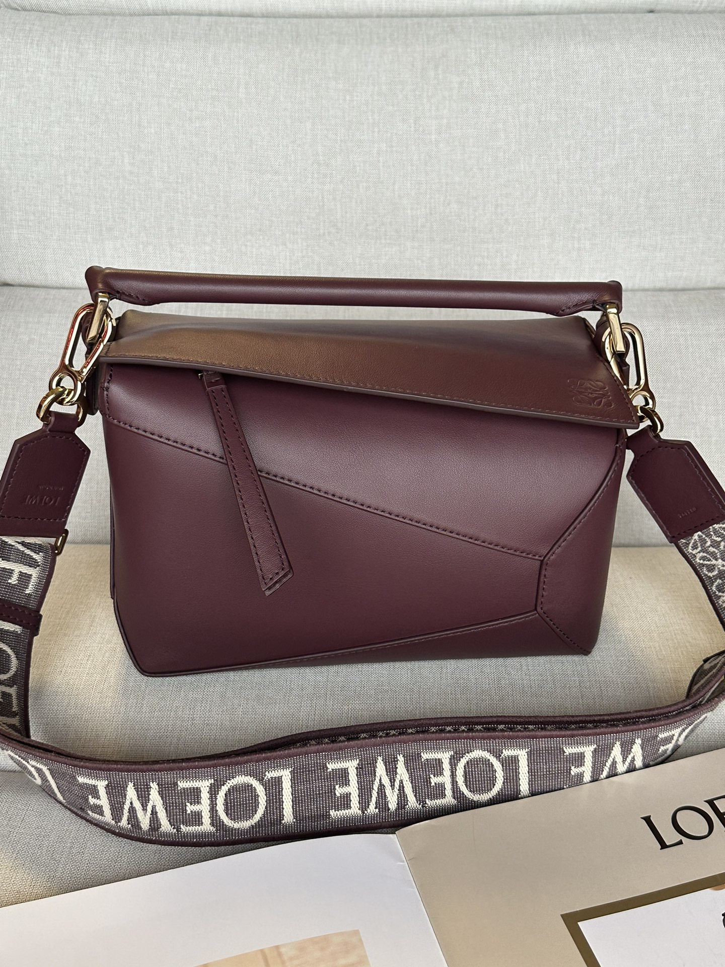 L0ew* small puzzle bag in classic calfskin 24x10.5x16.5cm