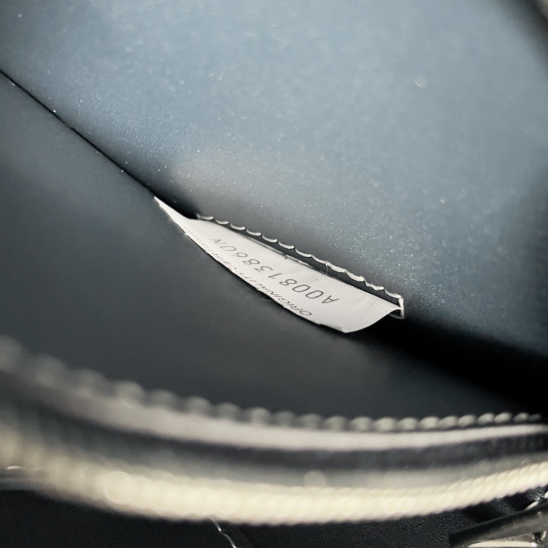 bo*te*ga Ve*ne*ta cassette 15x23x5cm