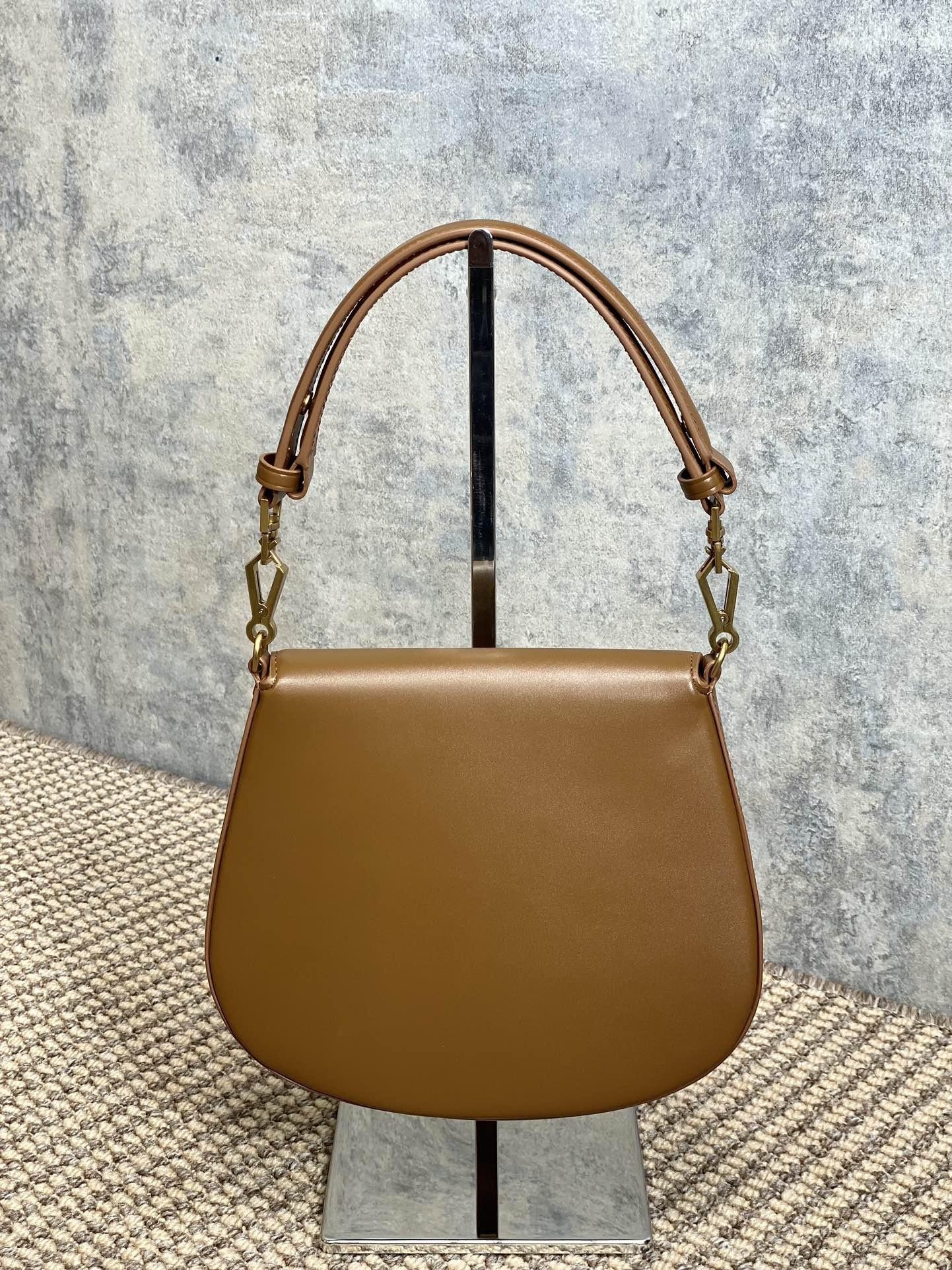 y*l voltaire top handle in box Sa**t Lau*nt 17.5x21x8cm