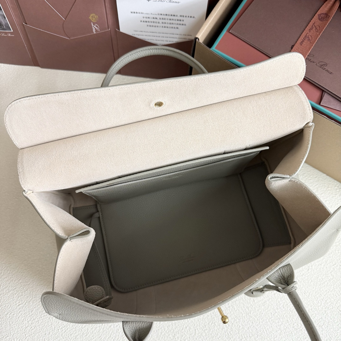 L**o p*ana loom l32 calfskin 33x23x18cm