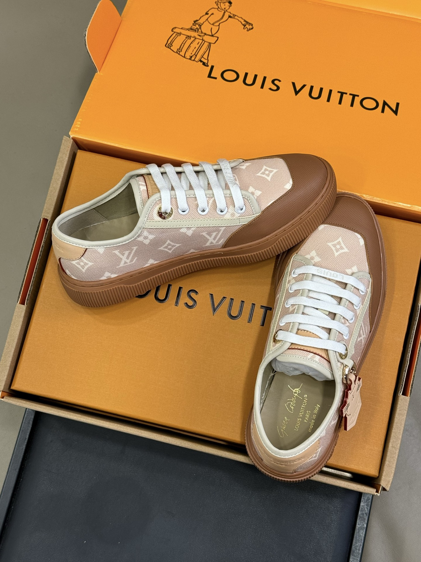 UA LV Lagoon Sneaker
